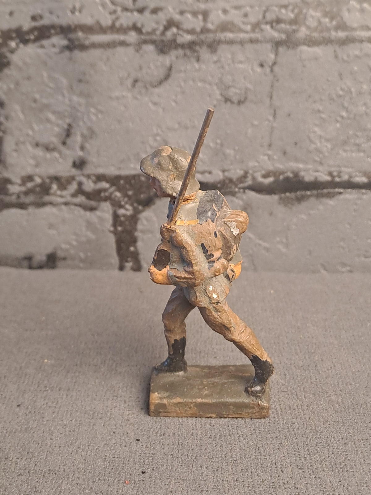 Lineol German Soldier Marching / Lineol Tysk Marcherende Soldat