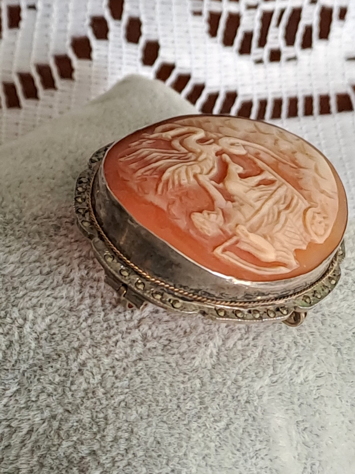 Large Antique 800 Silver Shell Carved Cameo Pendant/Brooch