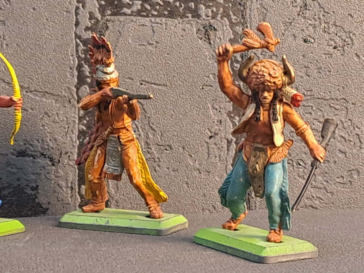 Britains Deetail Indians x4