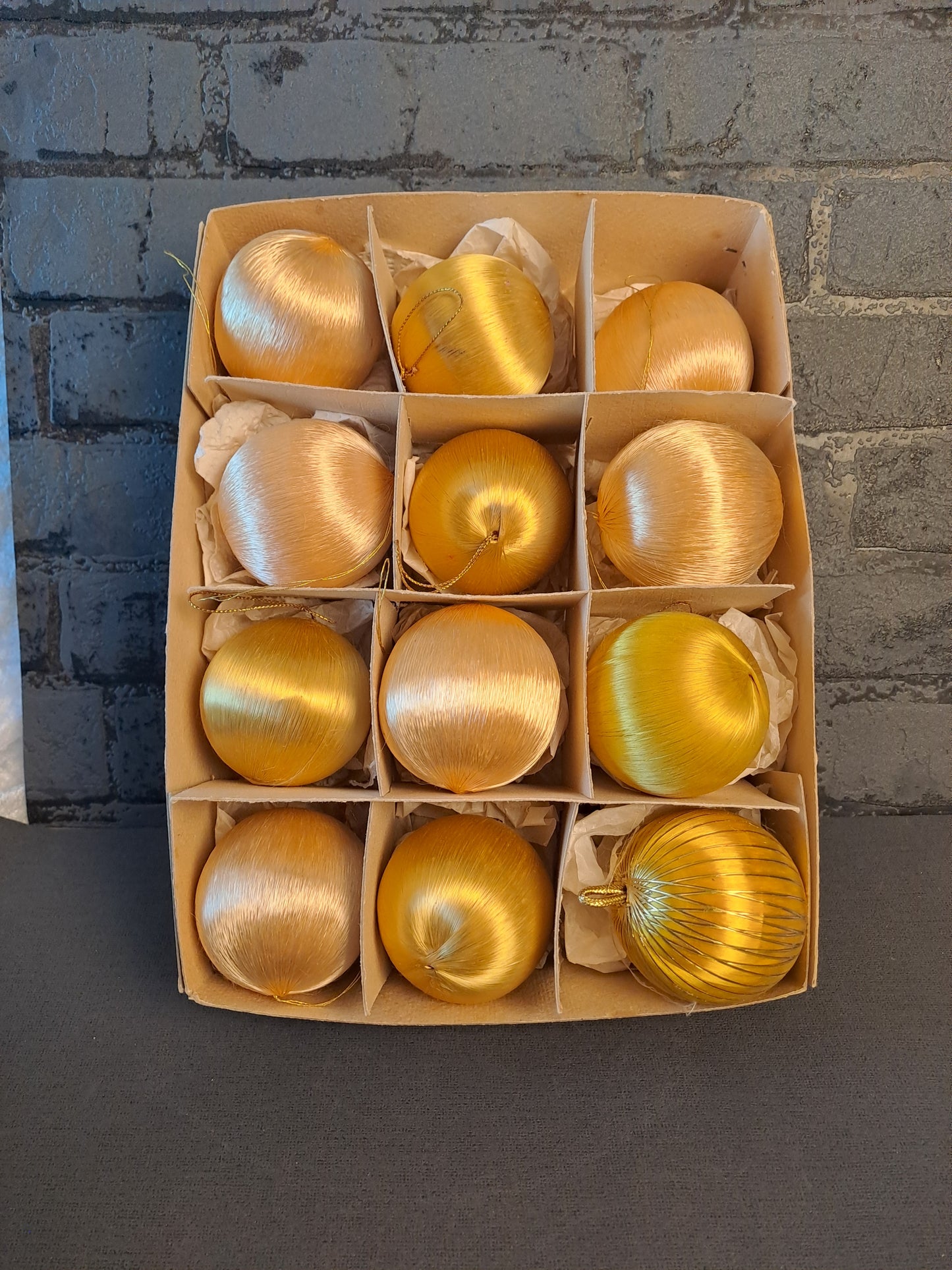 Vintage Satin Julekugler