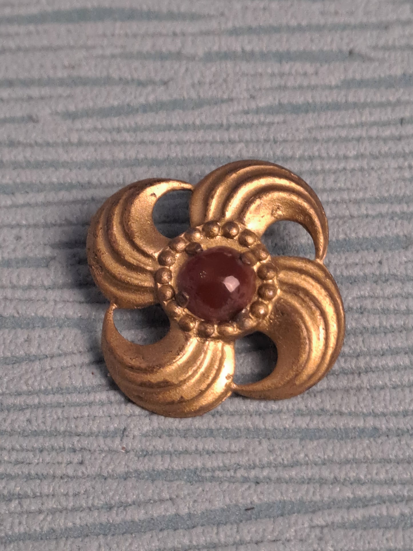 WW2 WHW Sonnenrad Blume Rare / WW2 WHW Hagekors Blomst Sjælden