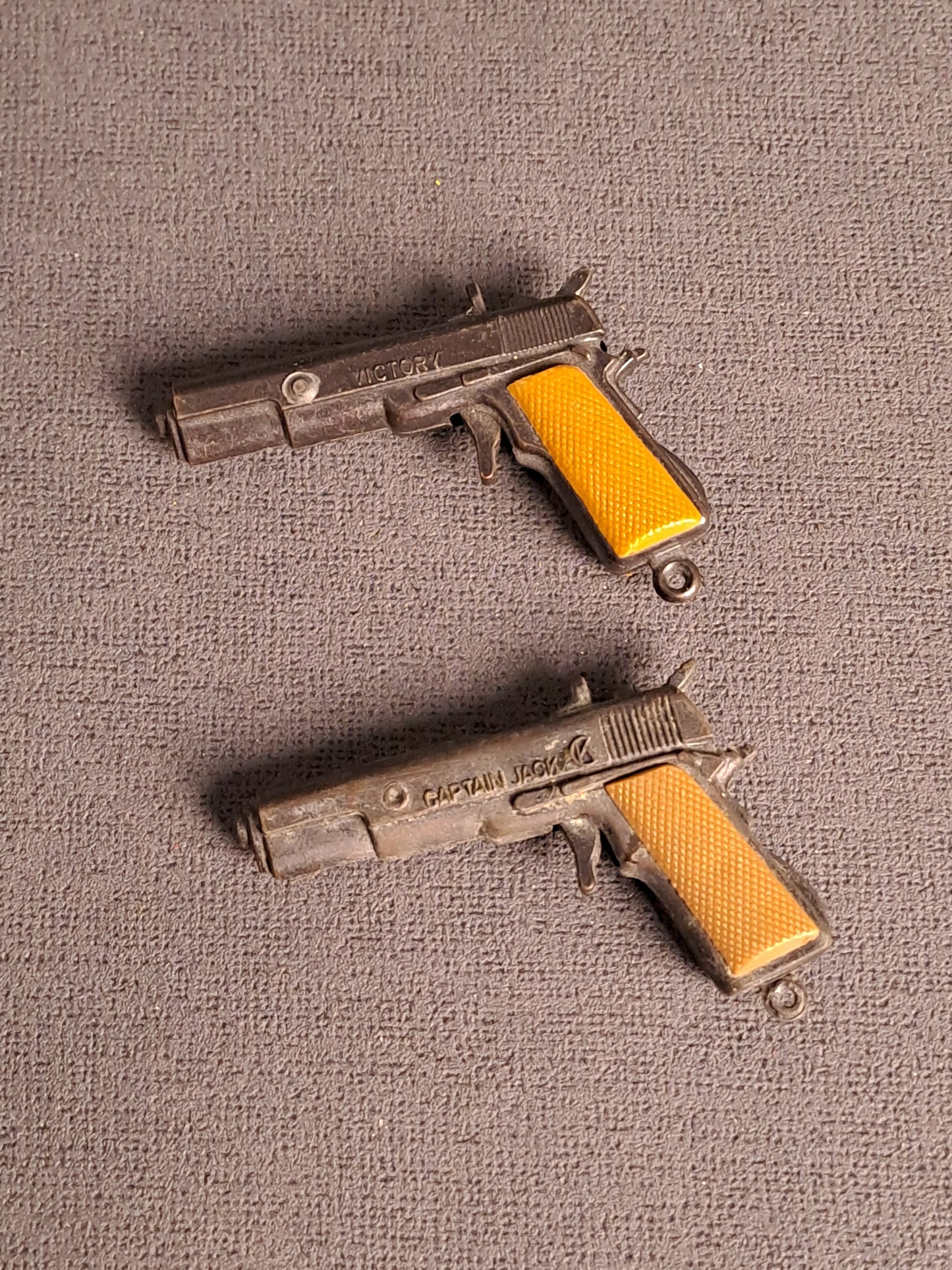 Key Ring Mini Guns 1970's / Nøglerings Mini Pistoler 1970'erne