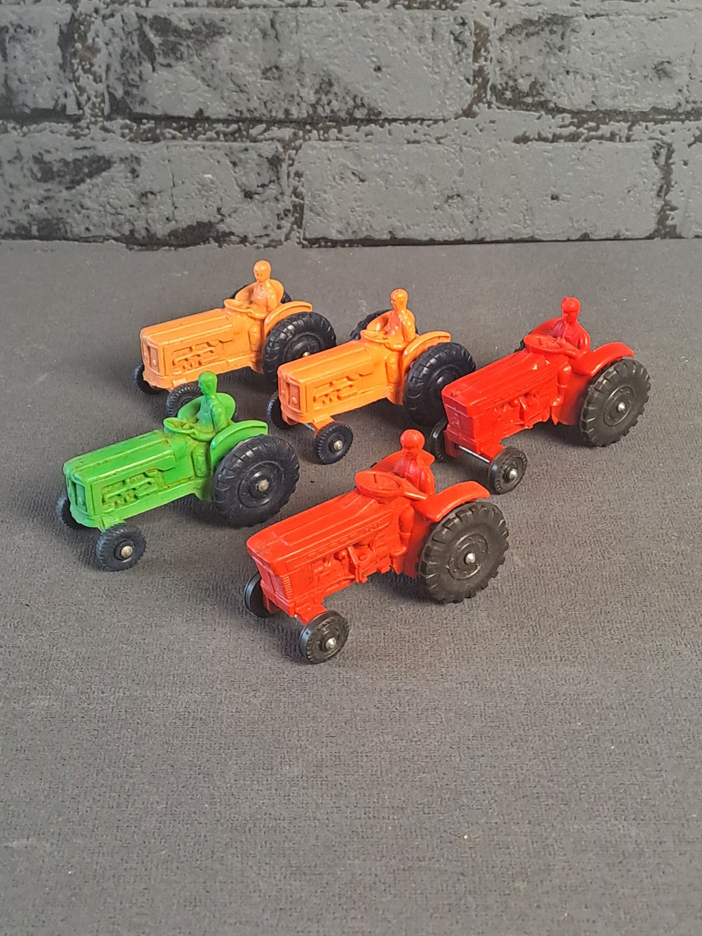 Vintage Plastic Tractors / Vintage Plastik Traktorer