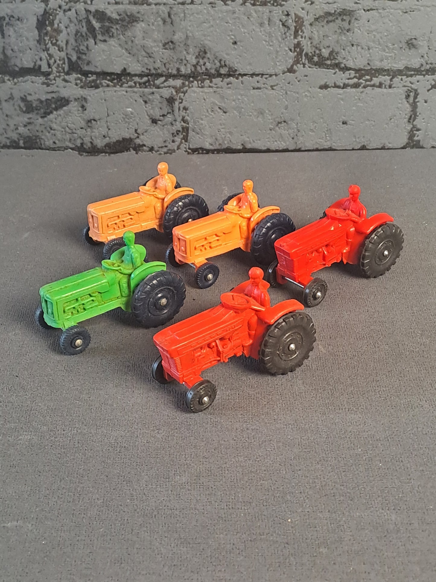 Vintage Plastic Tractors / Vintage Plastik Traktorer