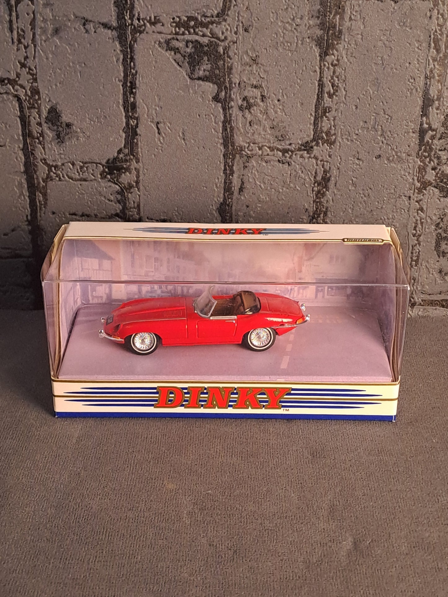 The Dinky Collection 1968 Jaguar E-Type