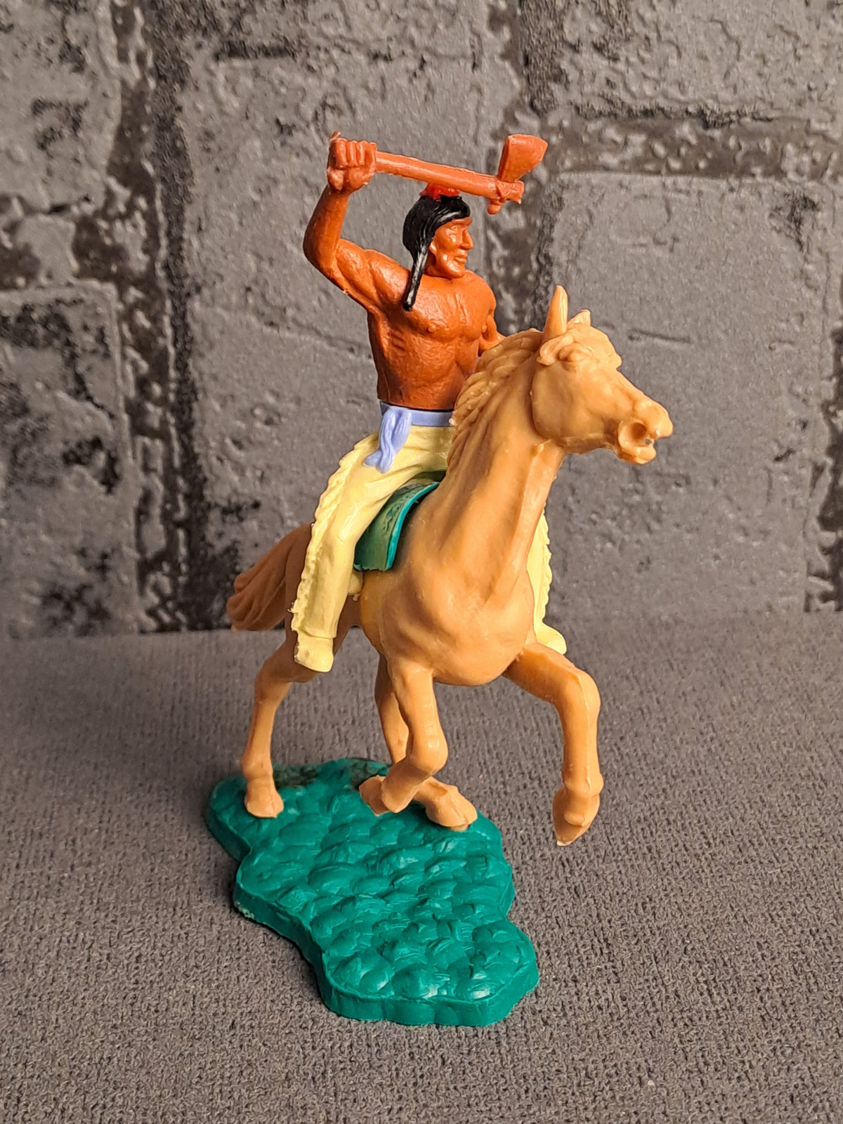 Timpo Toys Indians with Tipi