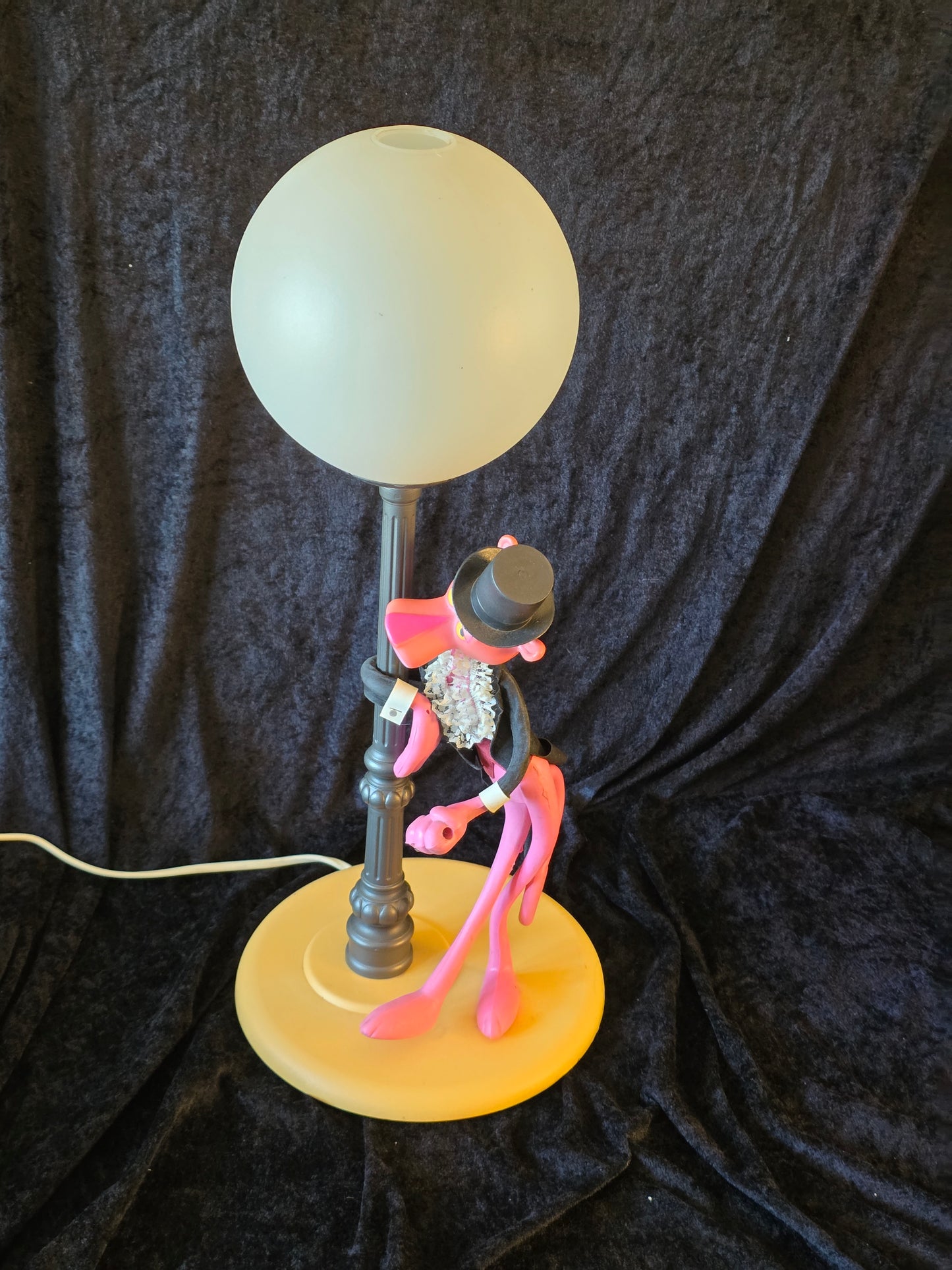 Den Lyserøde Panter Lampe / The Pink Panther Lamp.