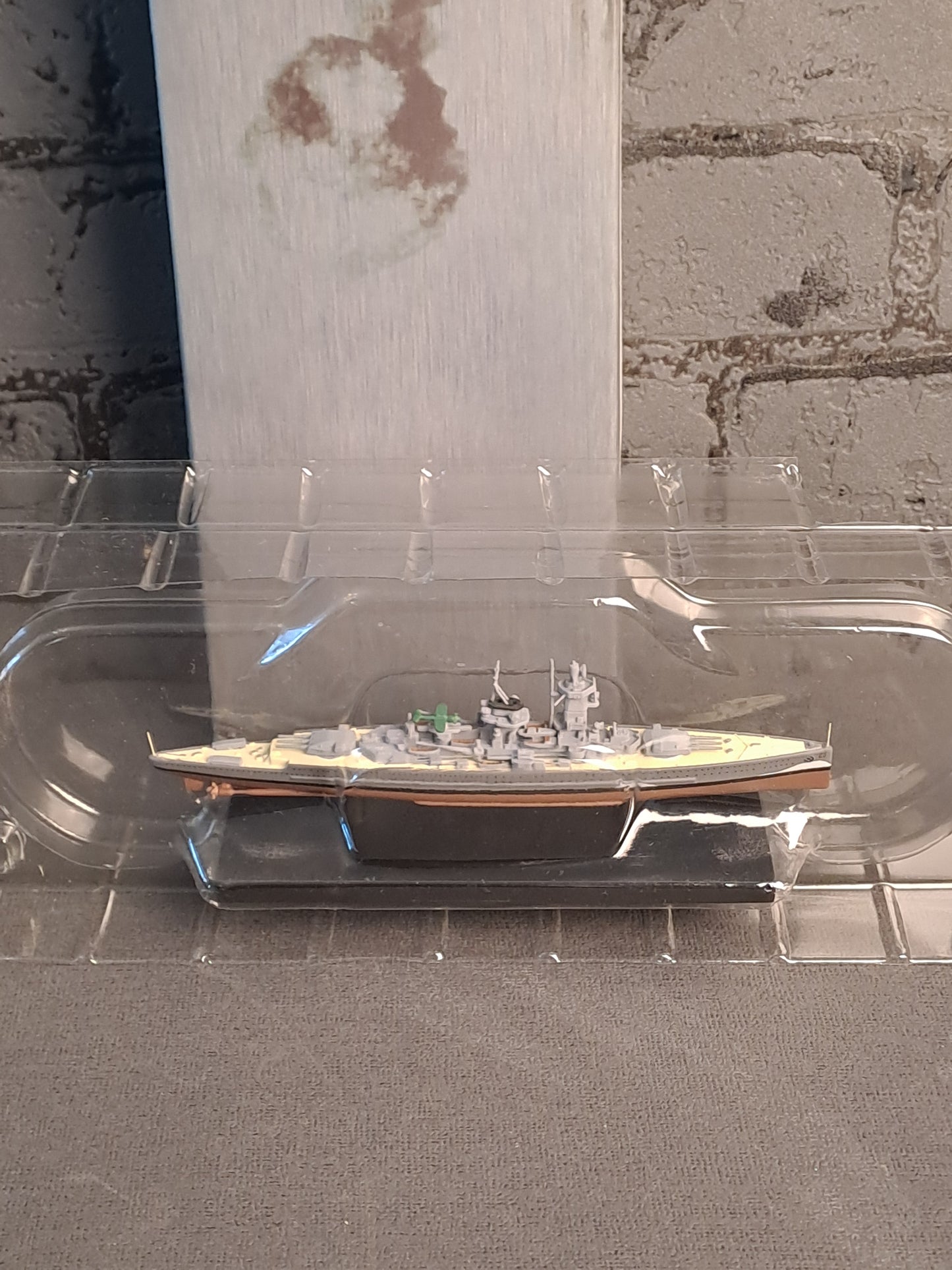 Editions Atlas Collections "Admiral Graf Spee" Model Ship