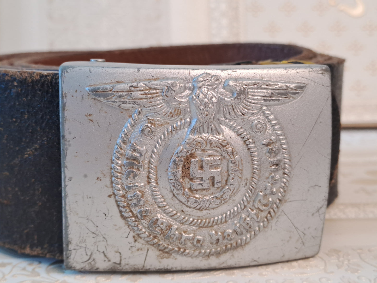 WW2 Leather Belt with Waffen SS Buckle / WW2 Læderbælte med Waffen SS Bæltespænde