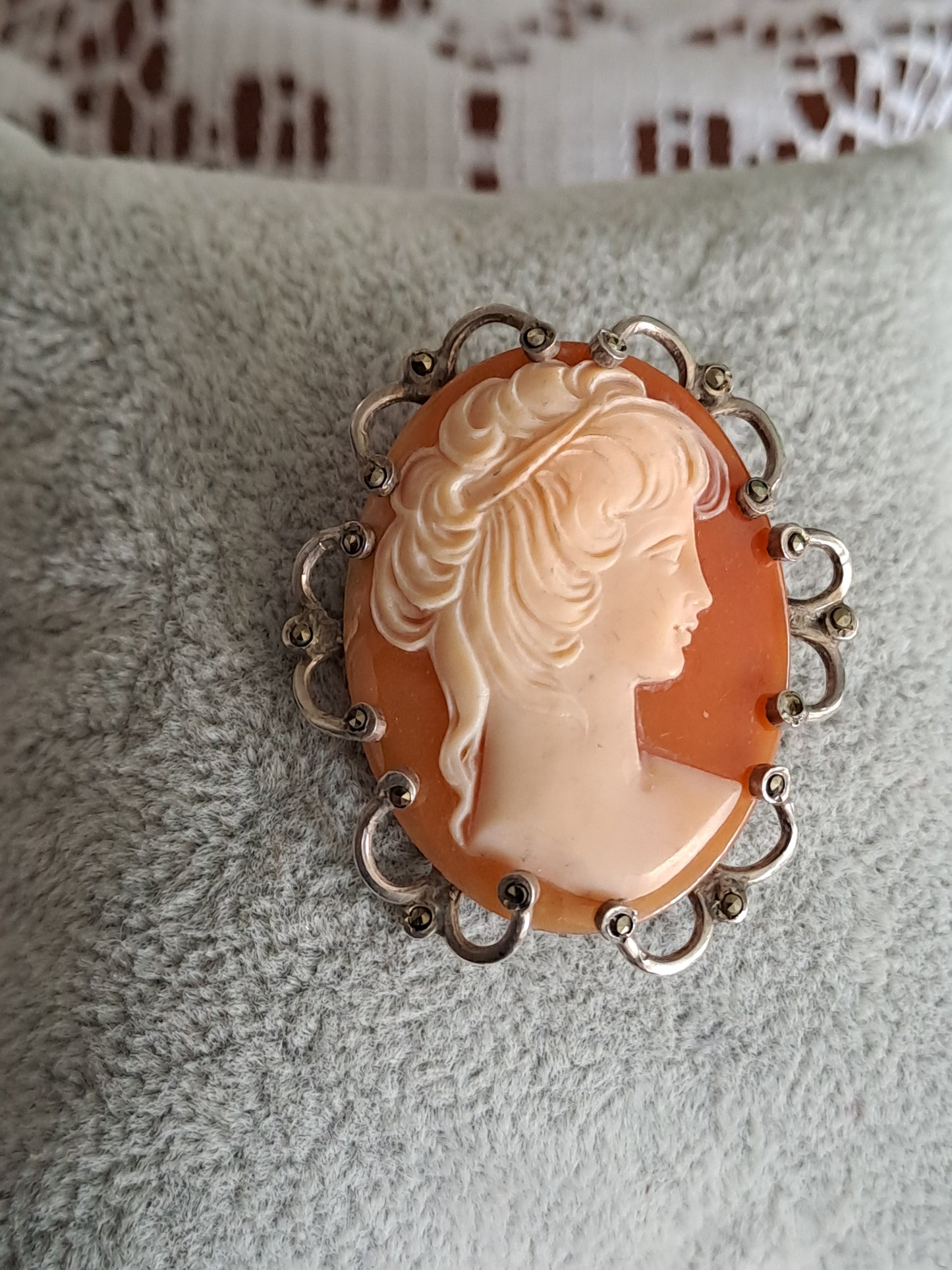 Large Antique 800 Silver Shell Carved Cameo Pendant/Brooch