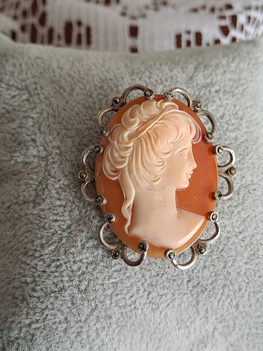 Large Antique 800 Silver Shell Carved Cameo Pendant/Brooch