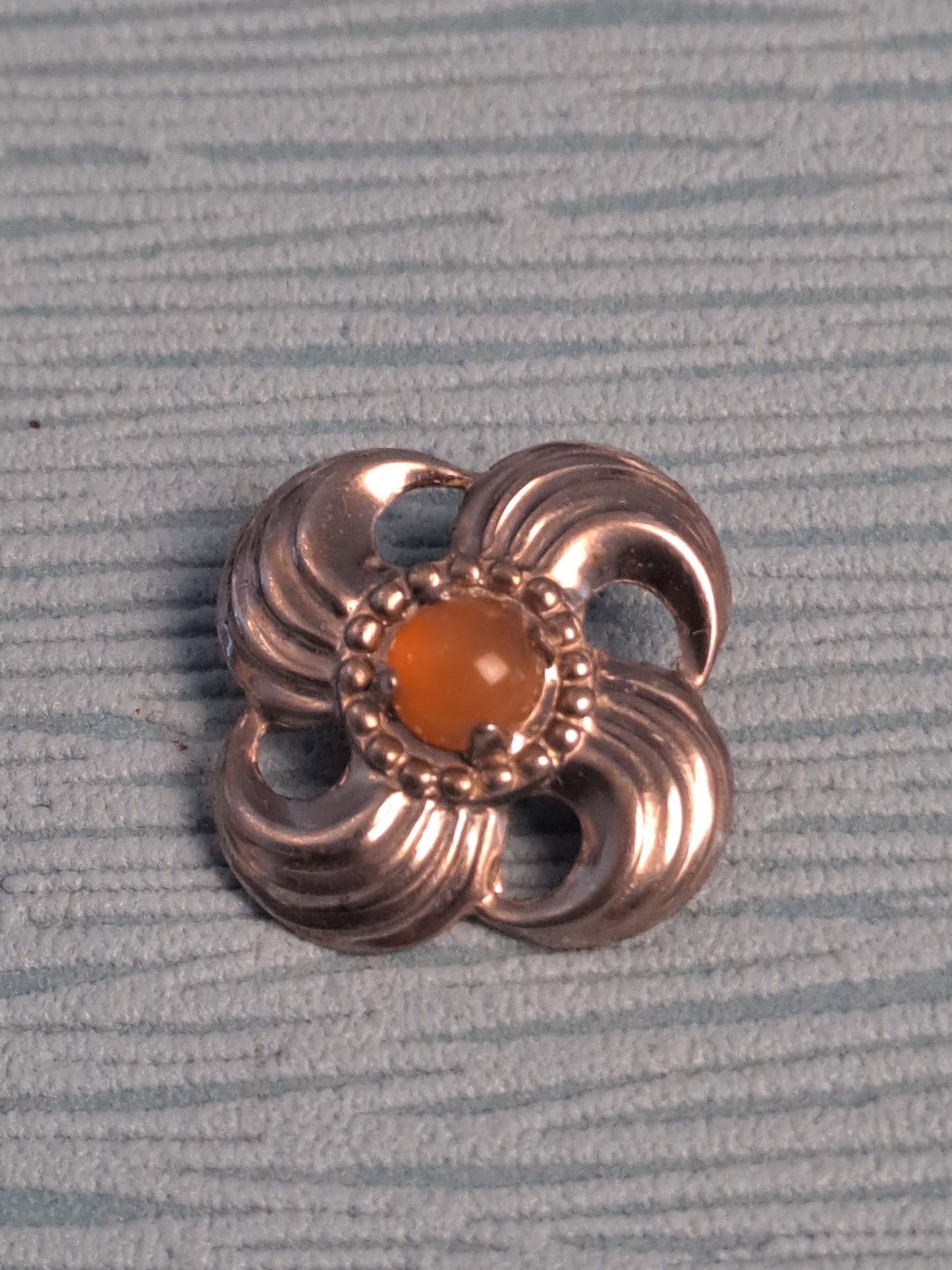 WW2 WHW Sonnenrad Blume Rare / WW2 WHW Hagekors Blomst Sjælden