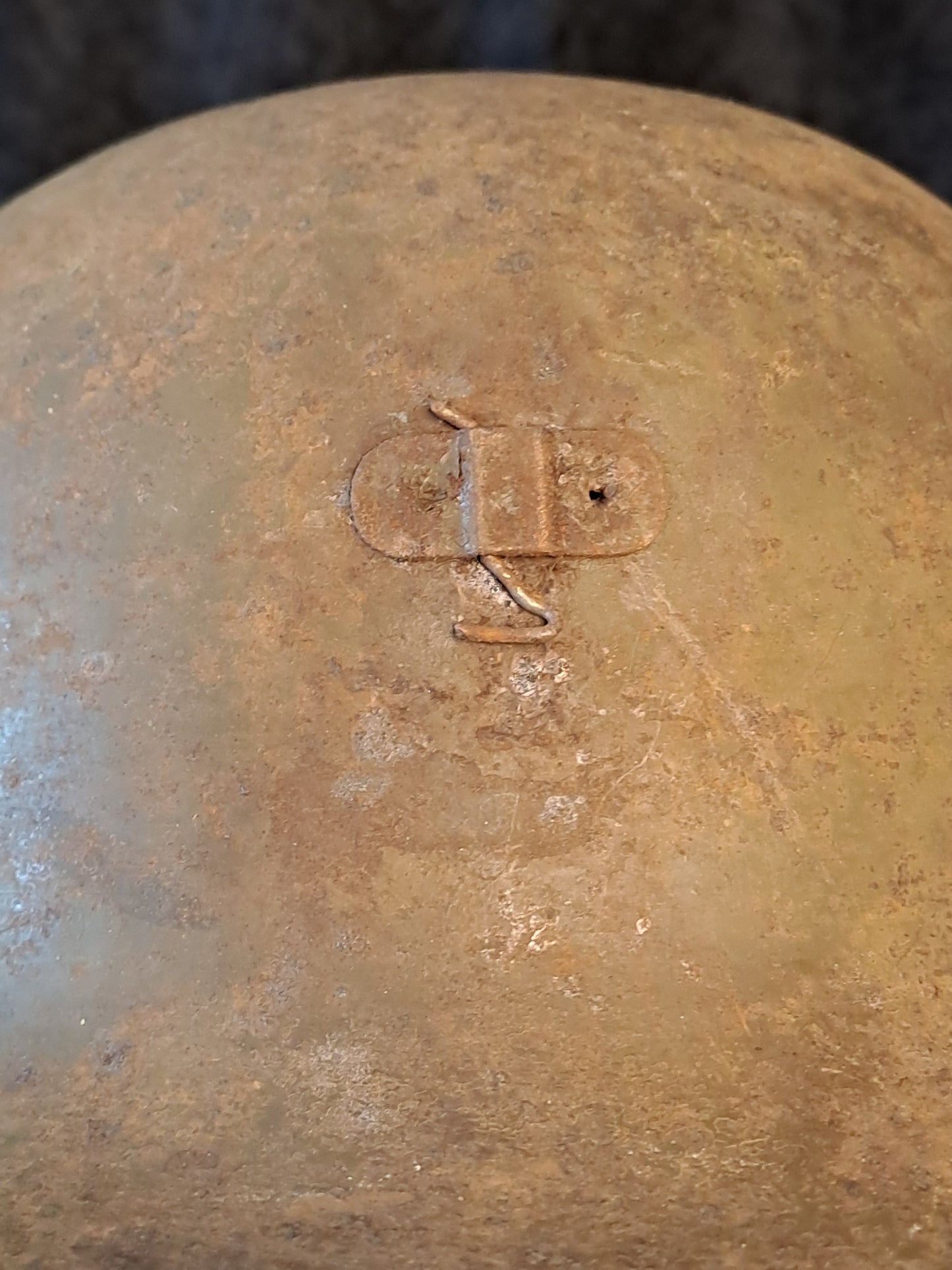 WW2 German Helmet M35 (?) / WW2 Tysk Stålhjelm M35 (?)