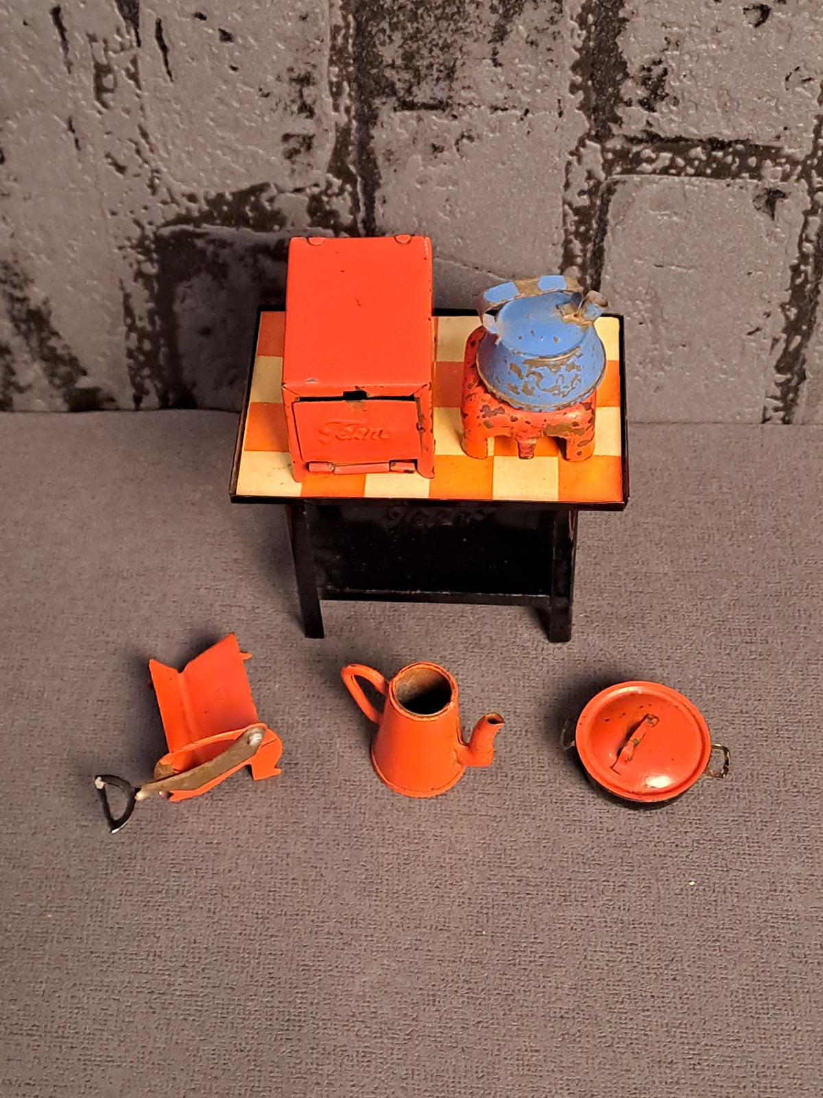 Tekno Denmark Miniature Gas Stove and Kitchen Tools