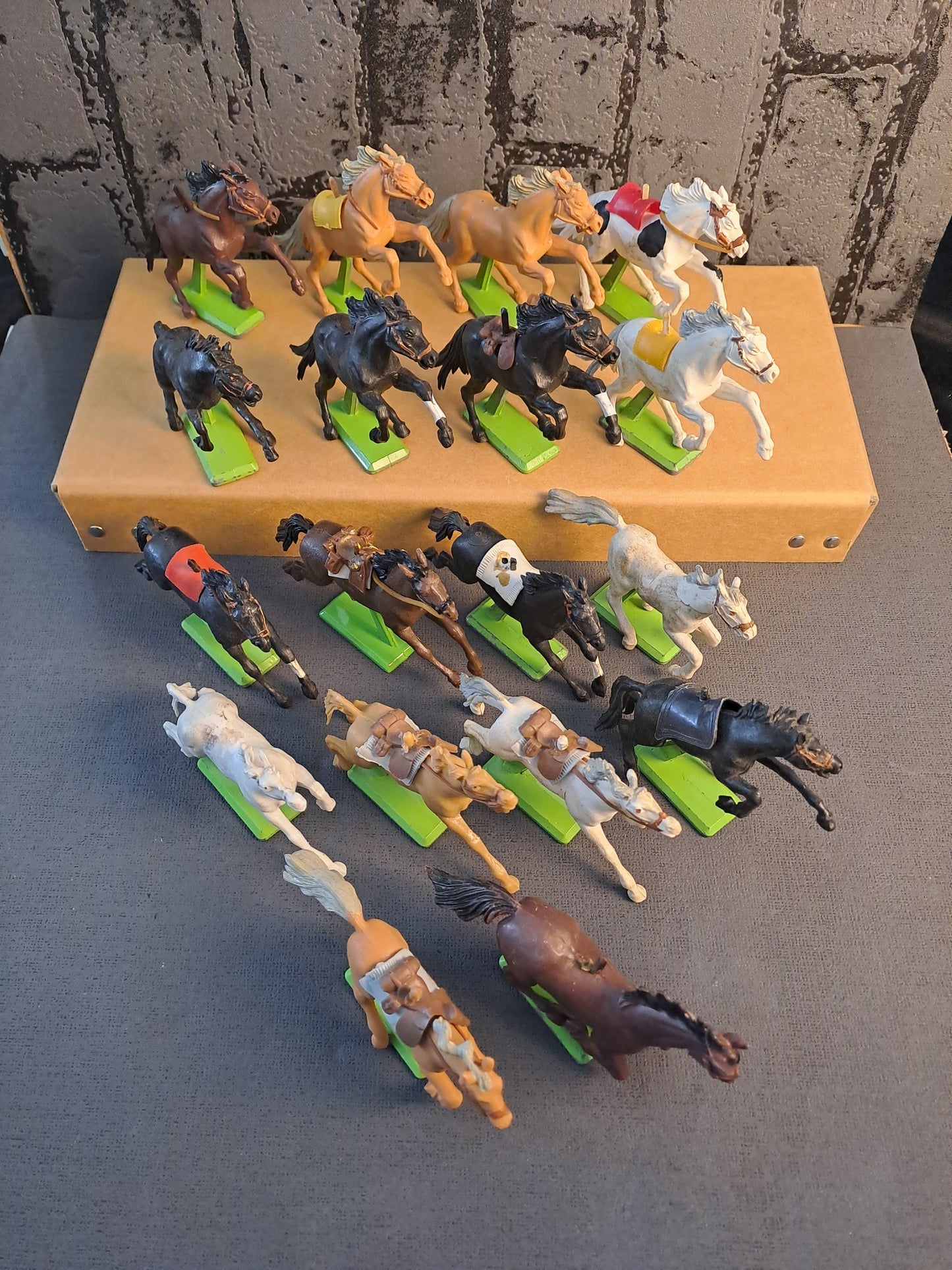Britains Deetail Wild West Horses x18 / Britains Deetail Vilde Vesten Heste x18