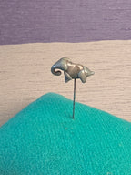 Needle elephant