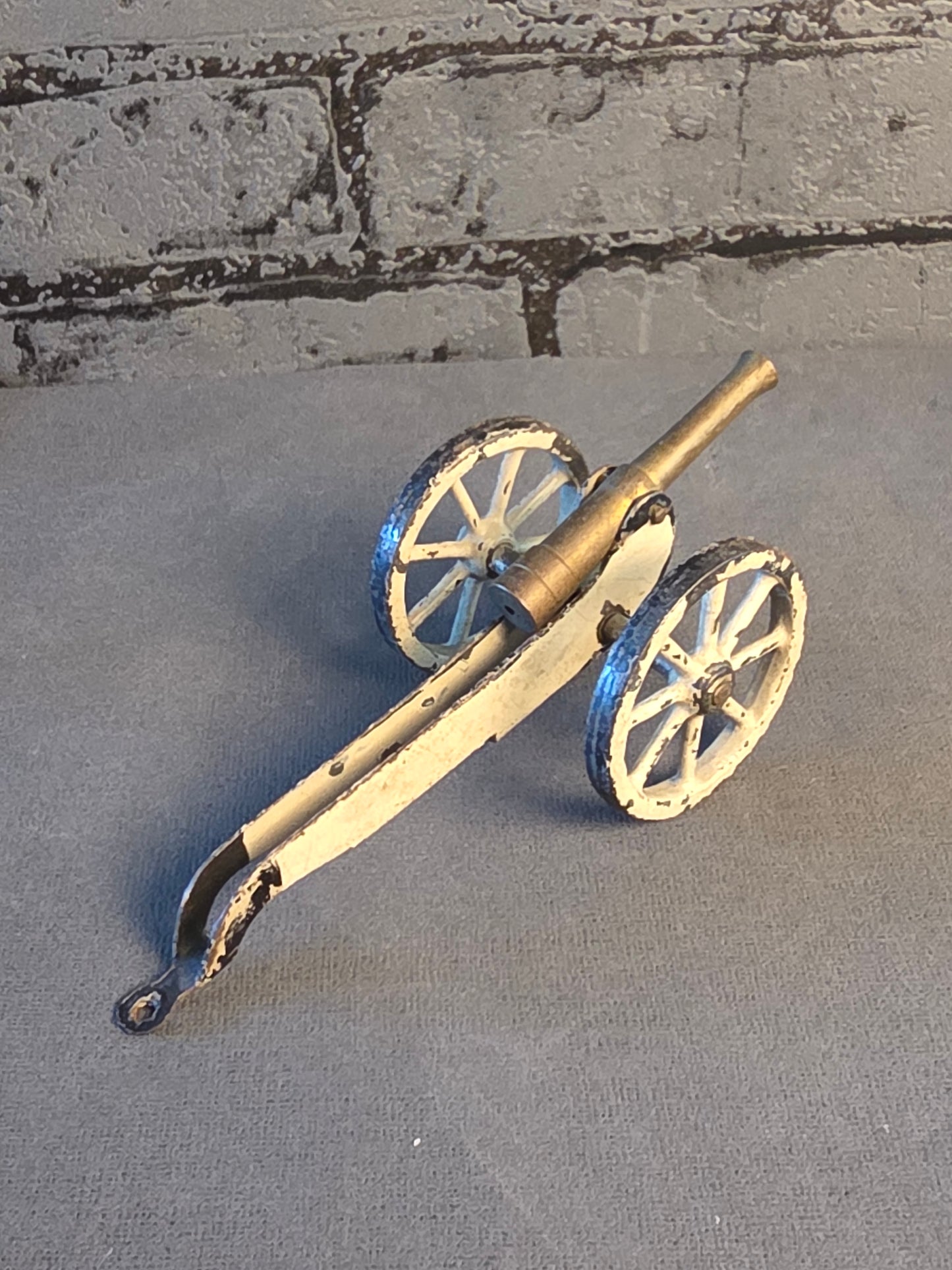 Antik Kanon 16 cm.