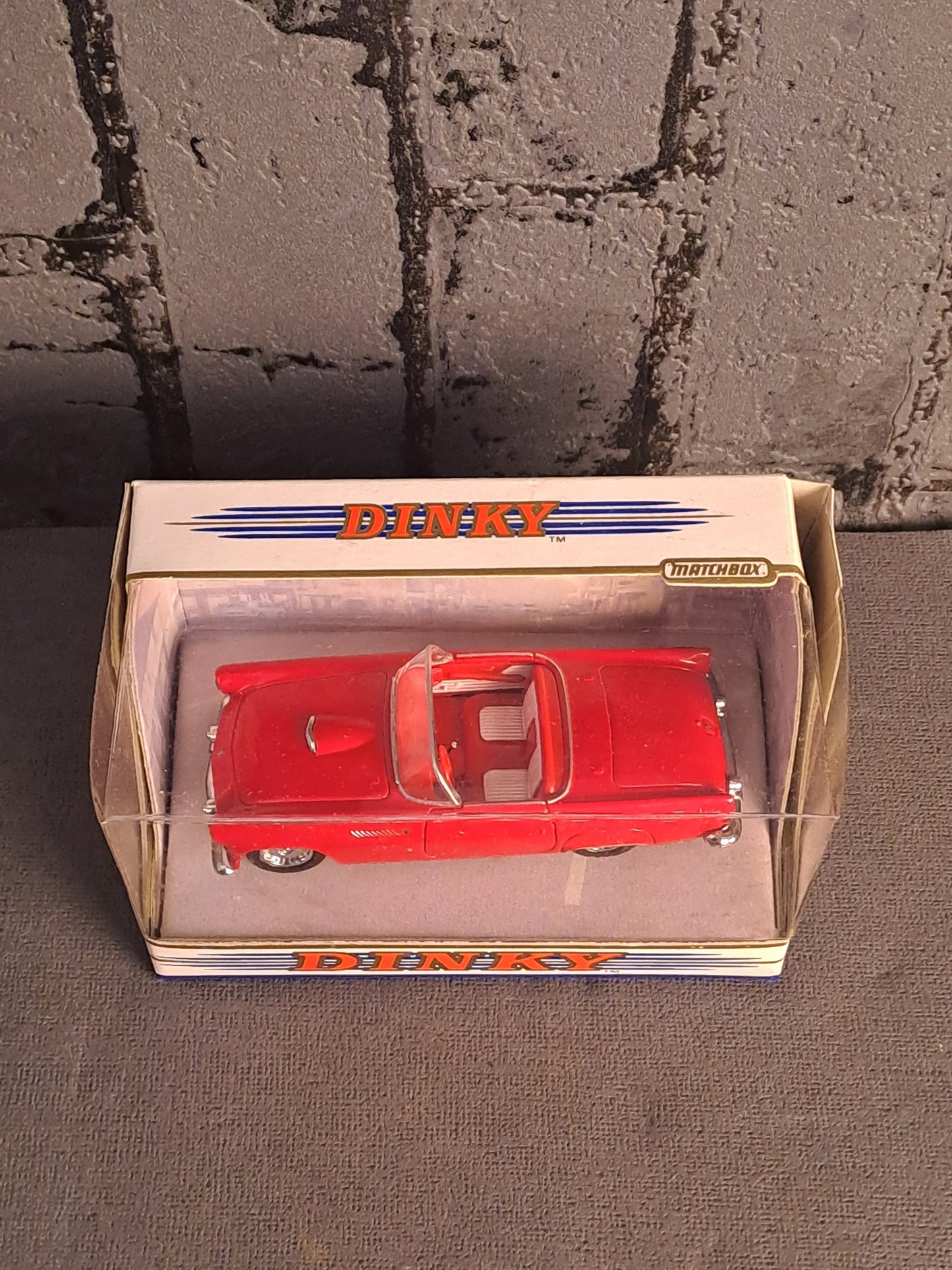 The Dinky Collection 1955 Ford Thunderbird