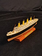 Titanic Model Ship / Titanic Modelskib