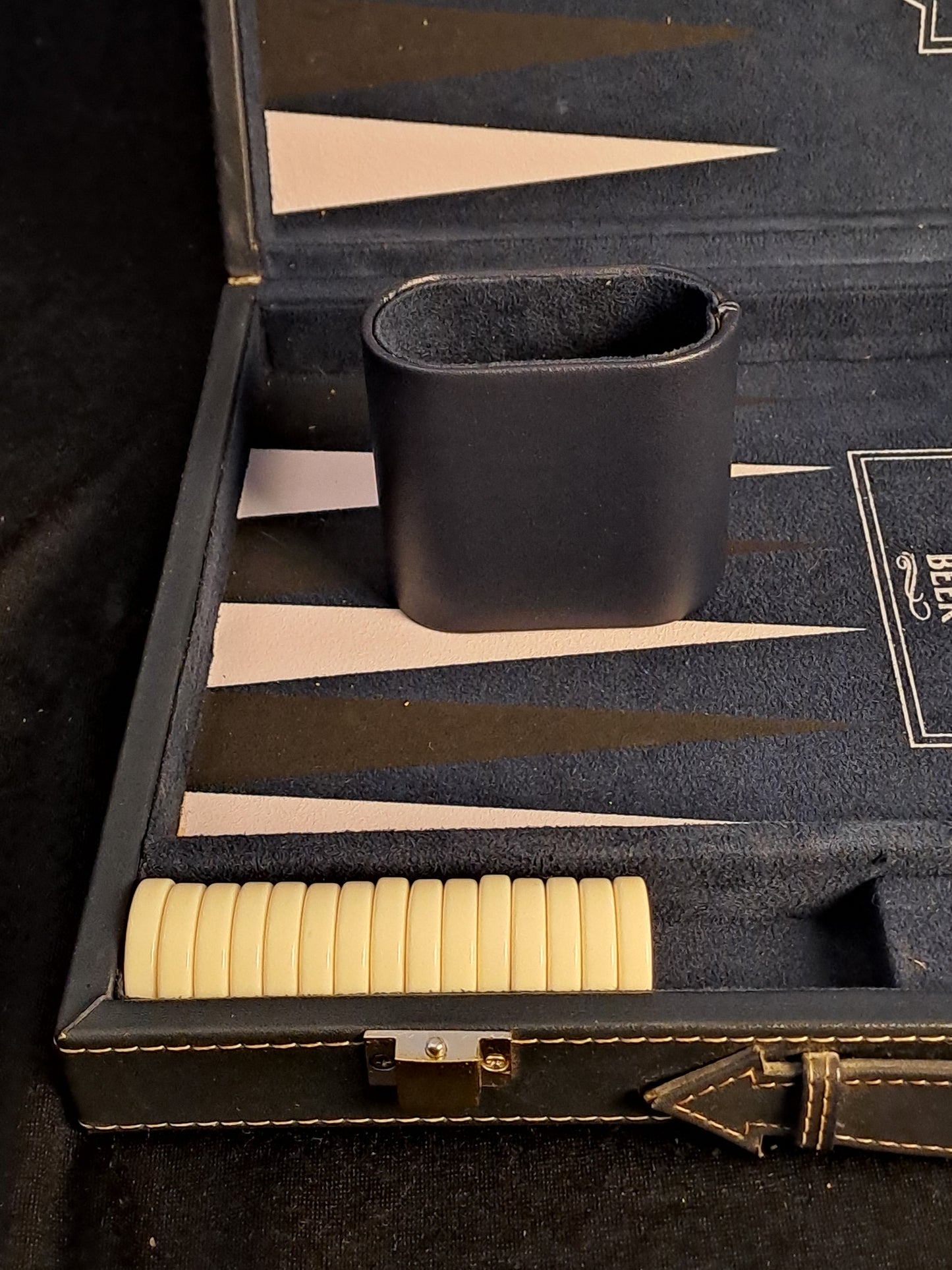 Royal Beer Backgammon