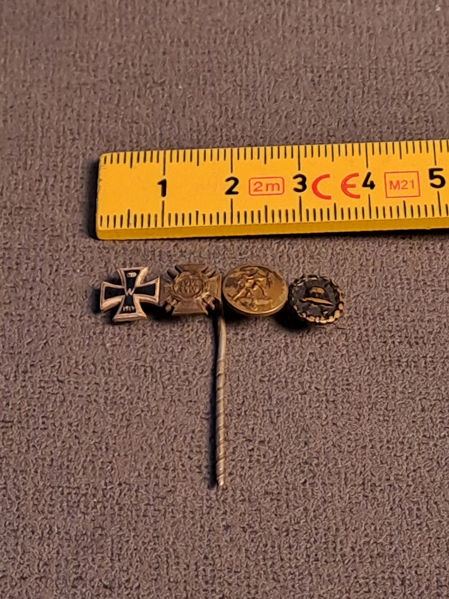 WW1/WW2 German Miniature Medal Pin / WW1/WW2 Tysk Miniature Medalje Pin
