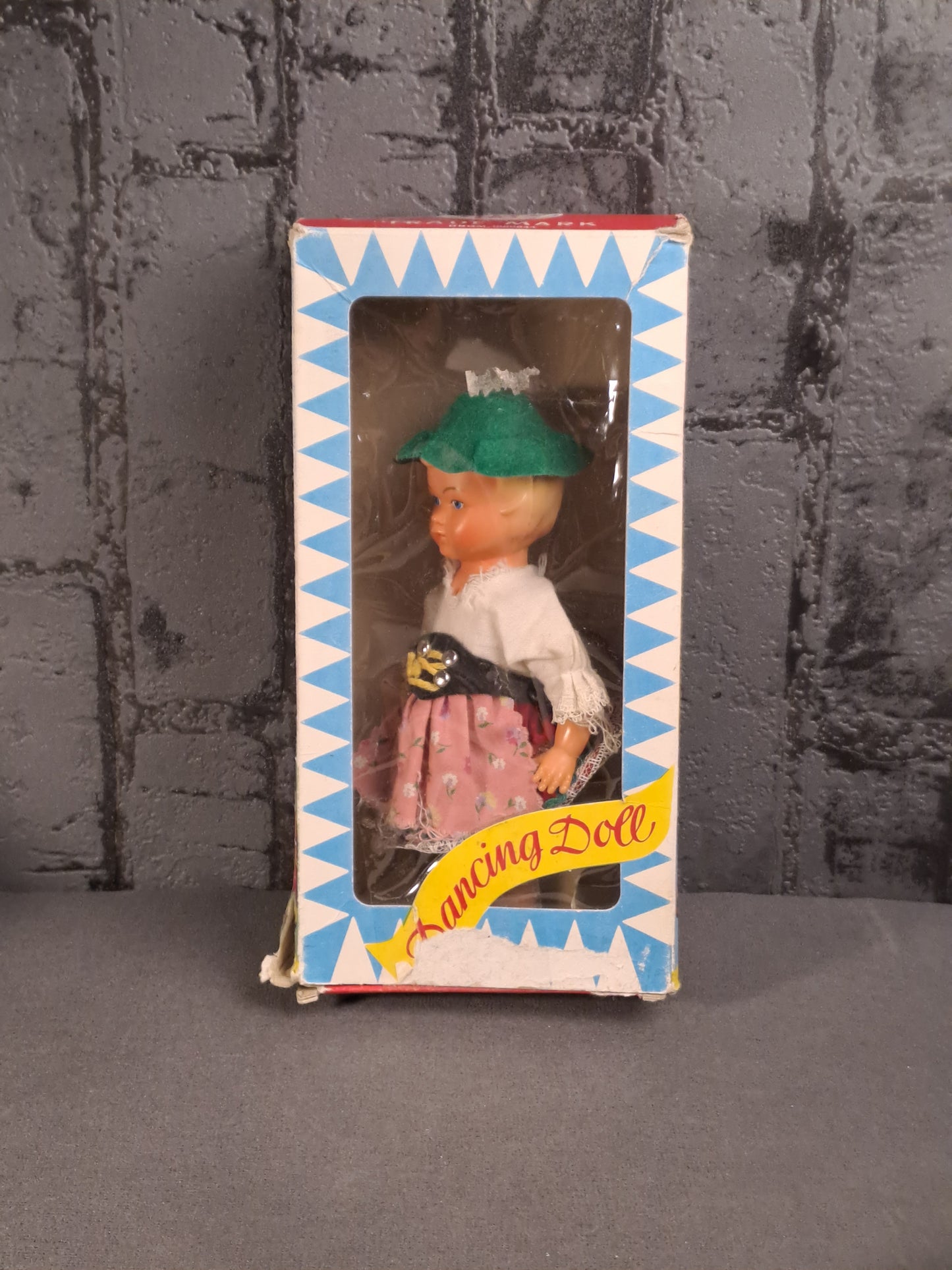 Tanzen Puppe Germany 1960's