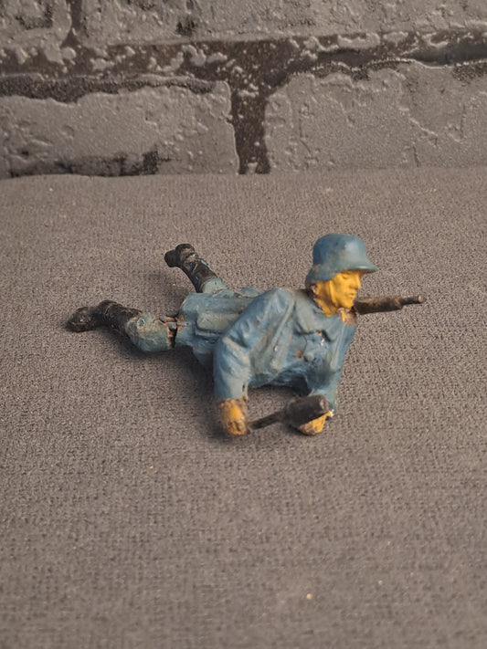 Lineol German Soldier with Hand Grenade