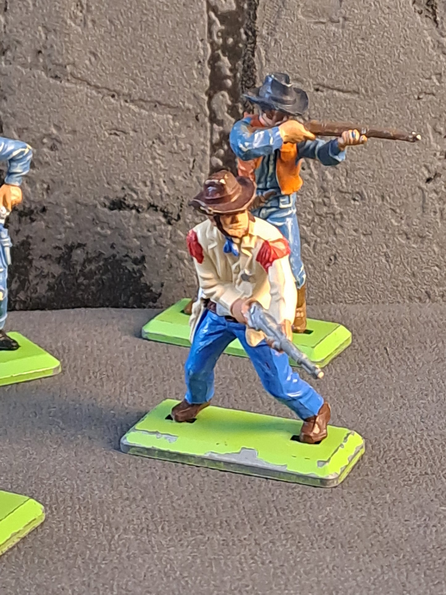 Britains Deetail x4 Cowboys