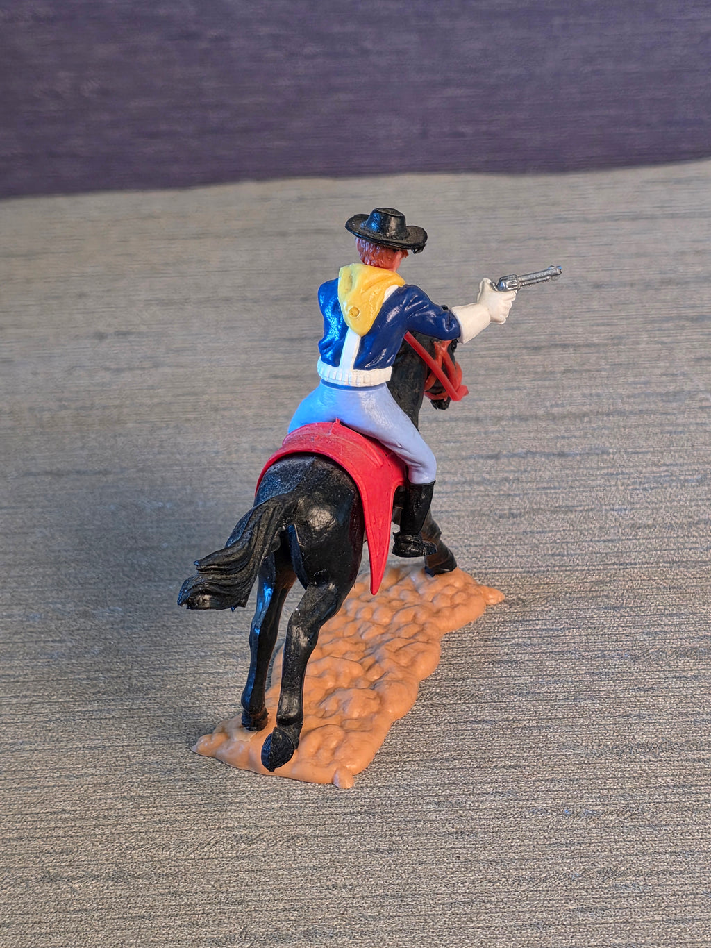 Timpo Toys U.S. Kavaleri Soldat på Hest / Timpo Toys U.S. Cavalry Soldier on Horse
