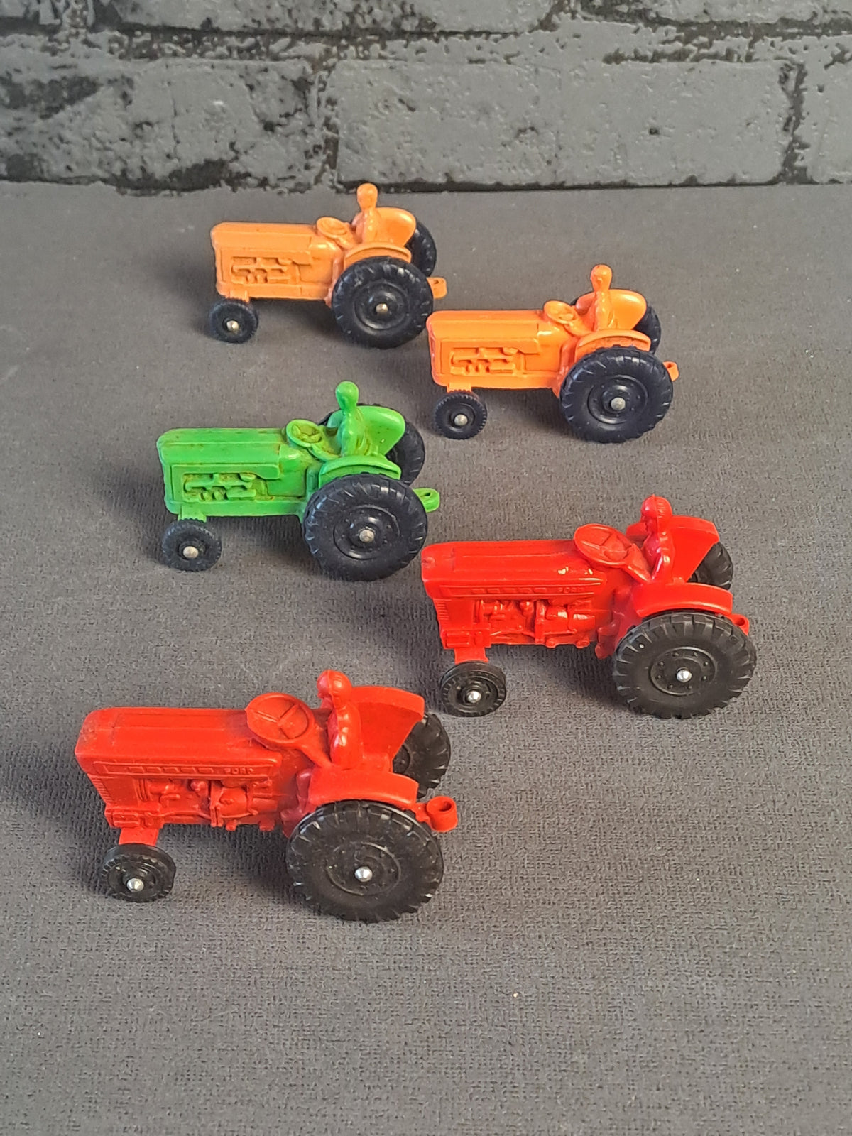 Vintage Plastic Tractors / Vintage Plastik Traktorer