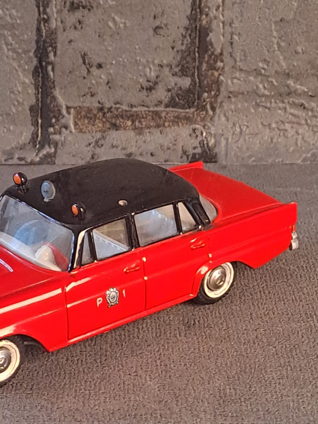 Tekno Denmark Mercedes-Benz 220SE Fire Chief