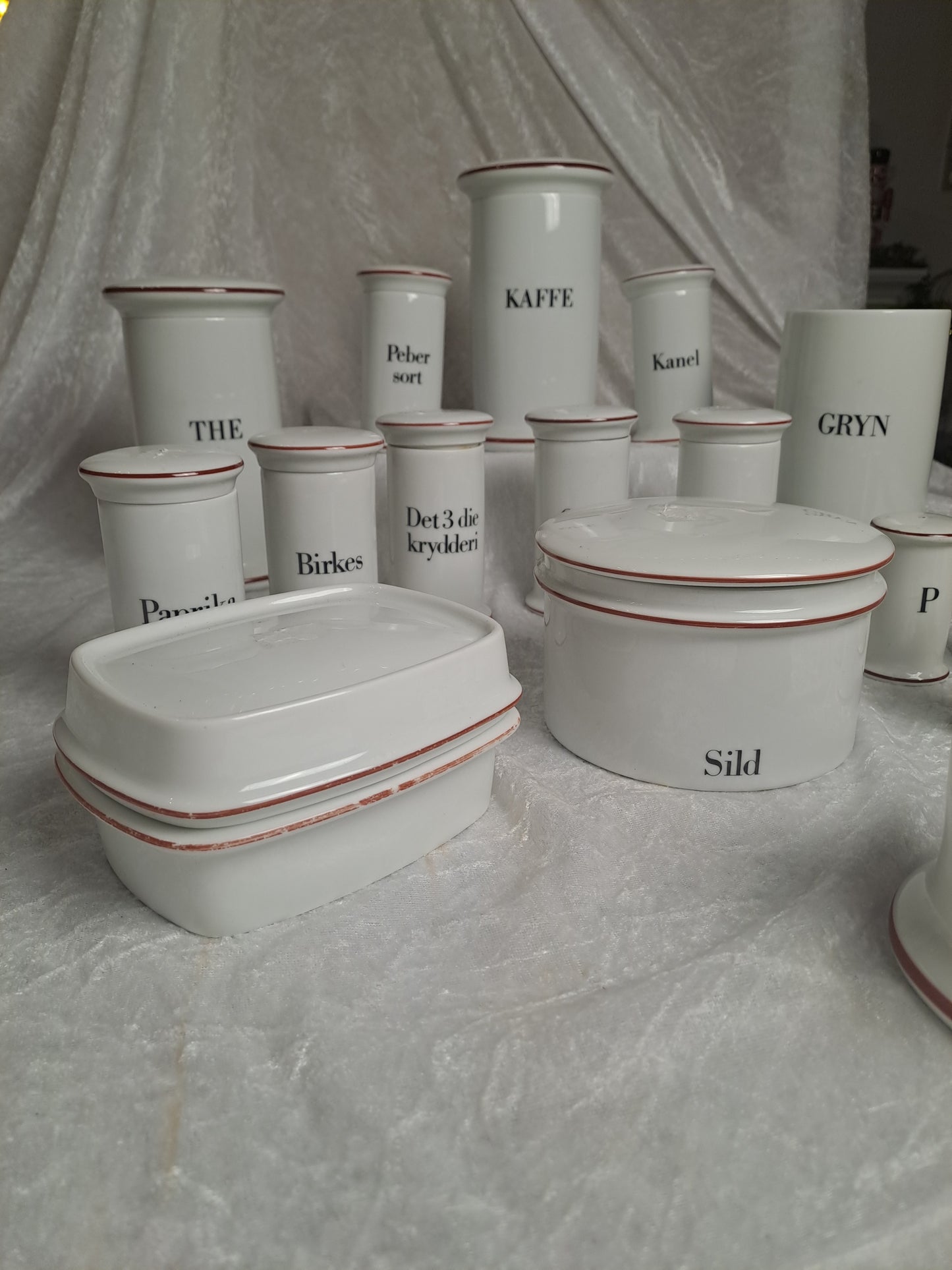 Bing & Groendahl Spice Jars / Bing & Grøndahl Krydderikrukker