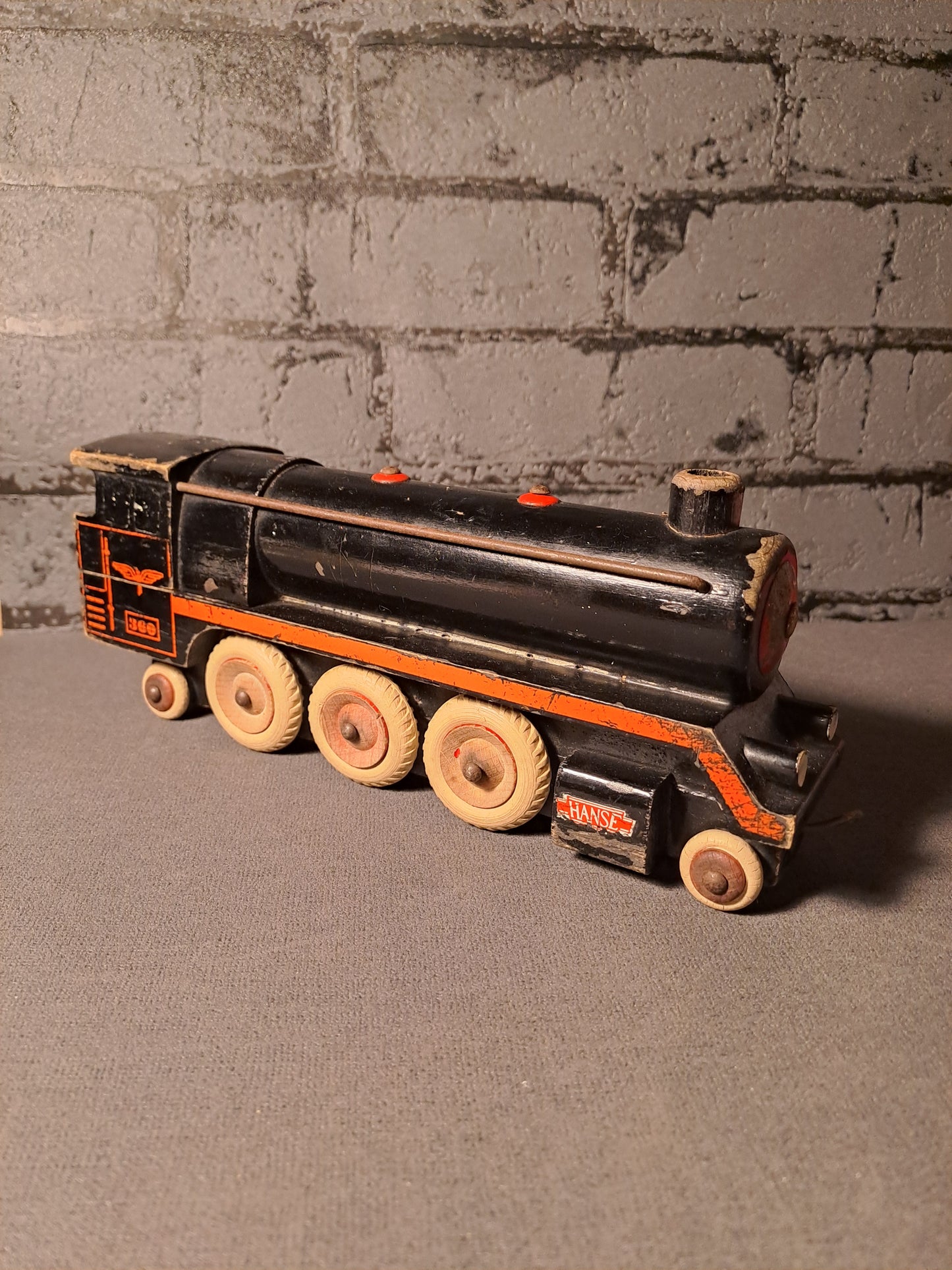 Hanse Locomotive and Wagon Wood Denmark 1950-1959 / Hanse Lokomotiv og Vogn Danmark 1950-1959