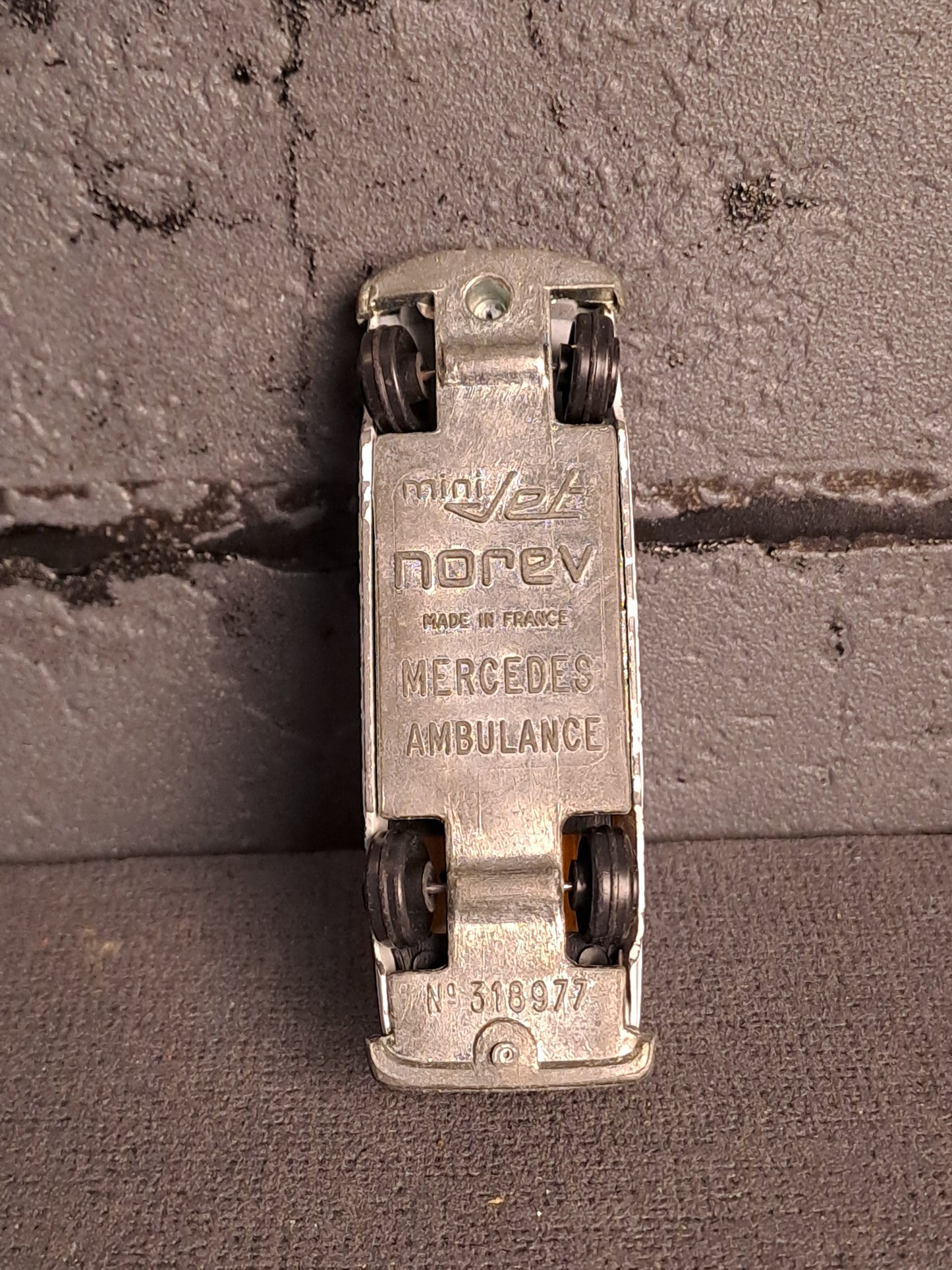 Norev Mercedes Ambulance