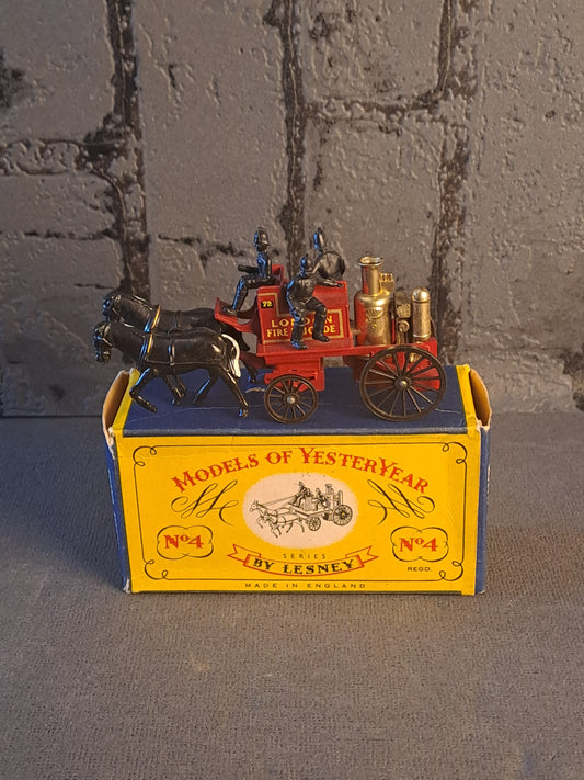 Lesney Models of Yesteryear Shand Mason Horse Drawn Fire Engine
