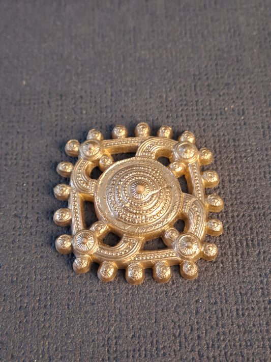 WHW Donation Badge 1941-42