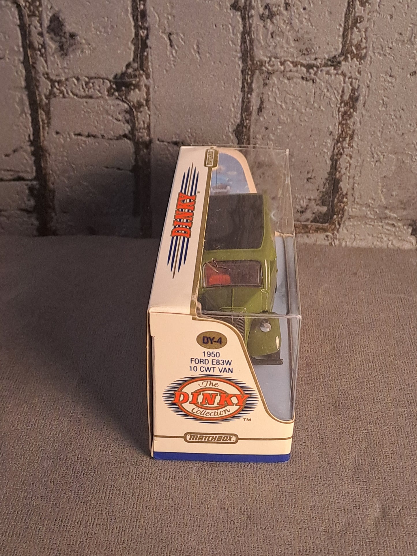 The Dinky Collection 1950 Ford Van