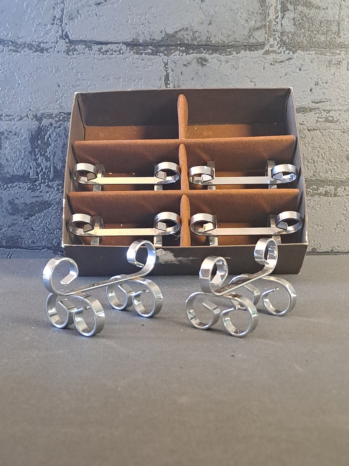 French Porte Coteau Knife Holders / Franske Pirte Coteau Knivholdere
