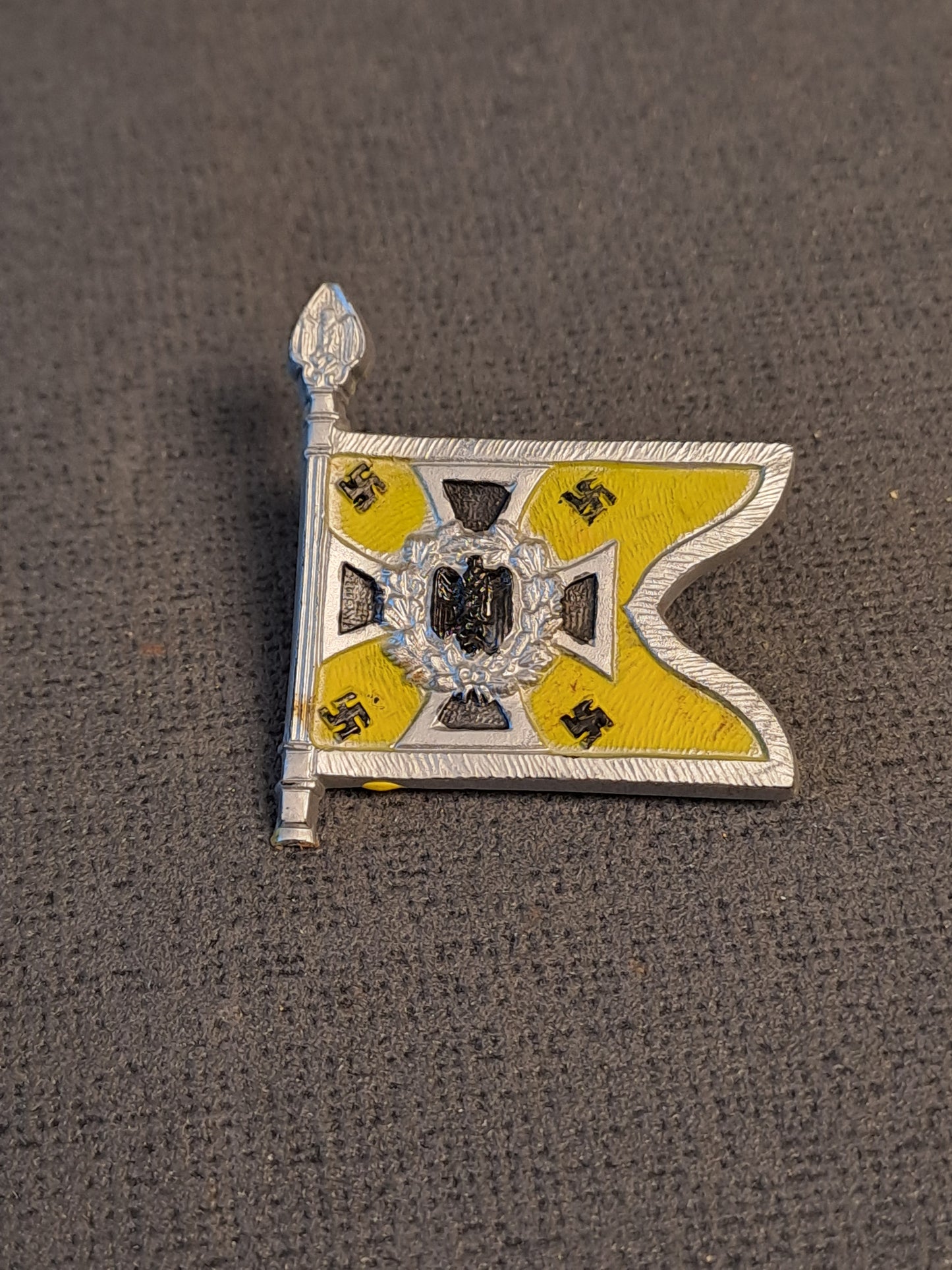 WHW Nachtrichtentruppe Regiments Standarte