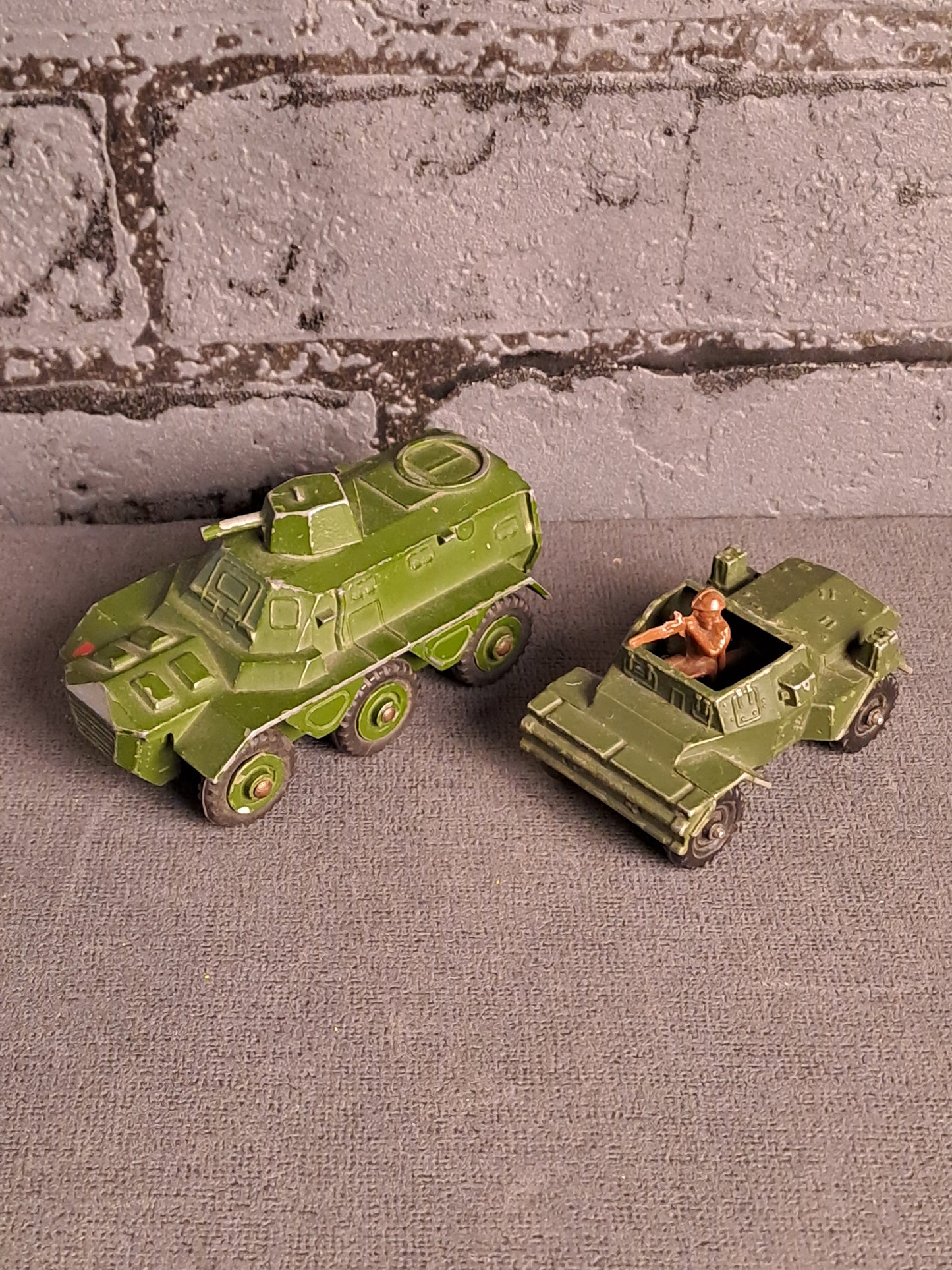 Dinky Toys and Corgi Juniors Military x2