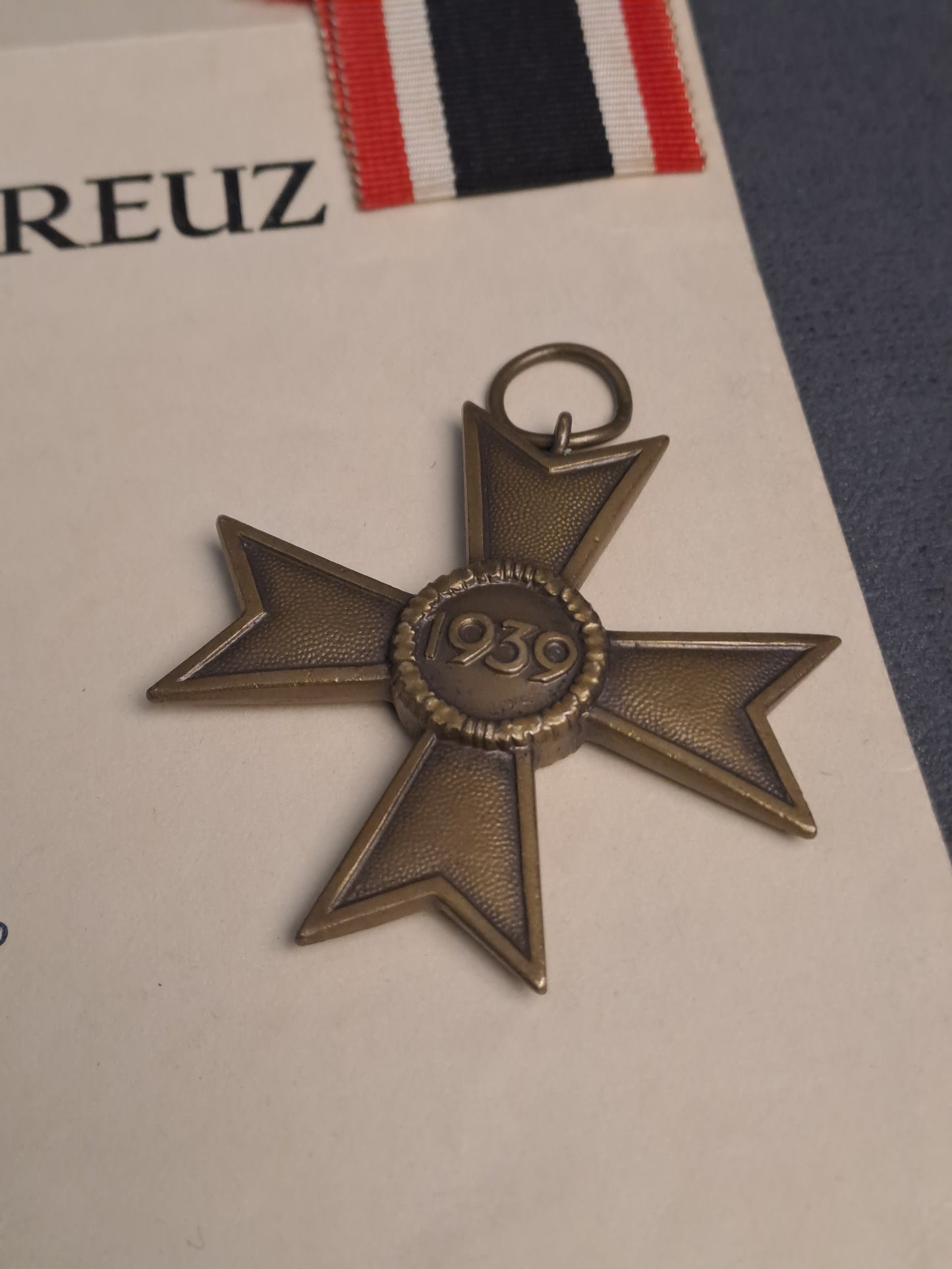 WW2 Kriegsverdienstkreuz 2. Klasse with Envelope and Document / WW2 Krigsfortjenestesmedalje 2. Klasse med Konvolut og Tildelingsbevis