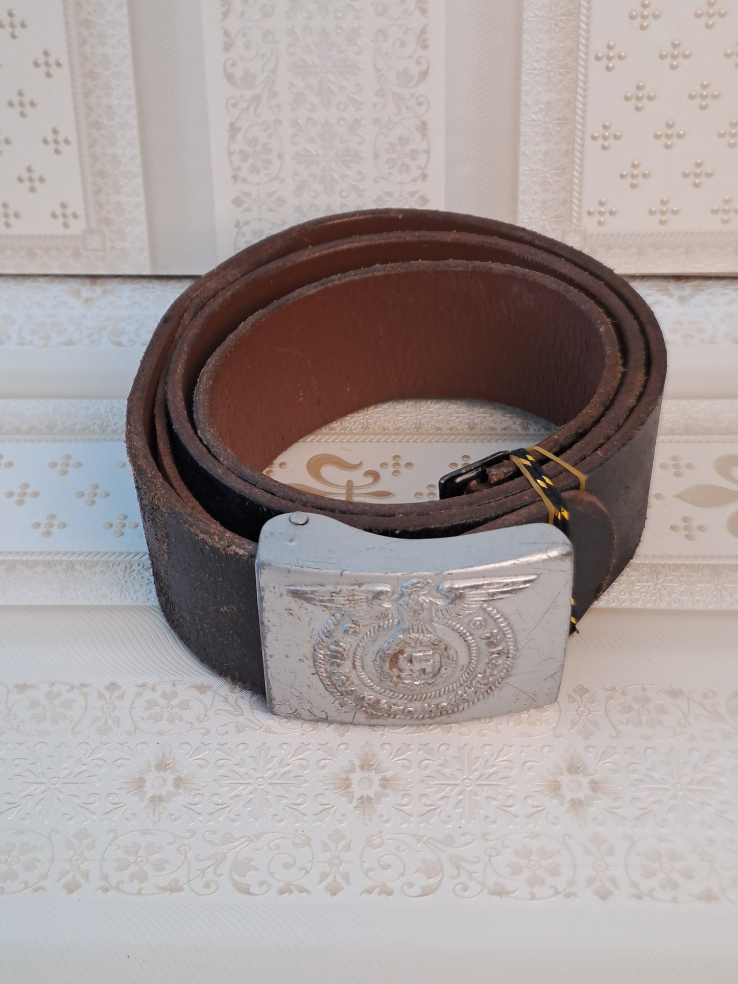 WW2 Leather Belt with Waffen SS Buckle / WW2 Læderbælte med Waffen SS Bæltespænde