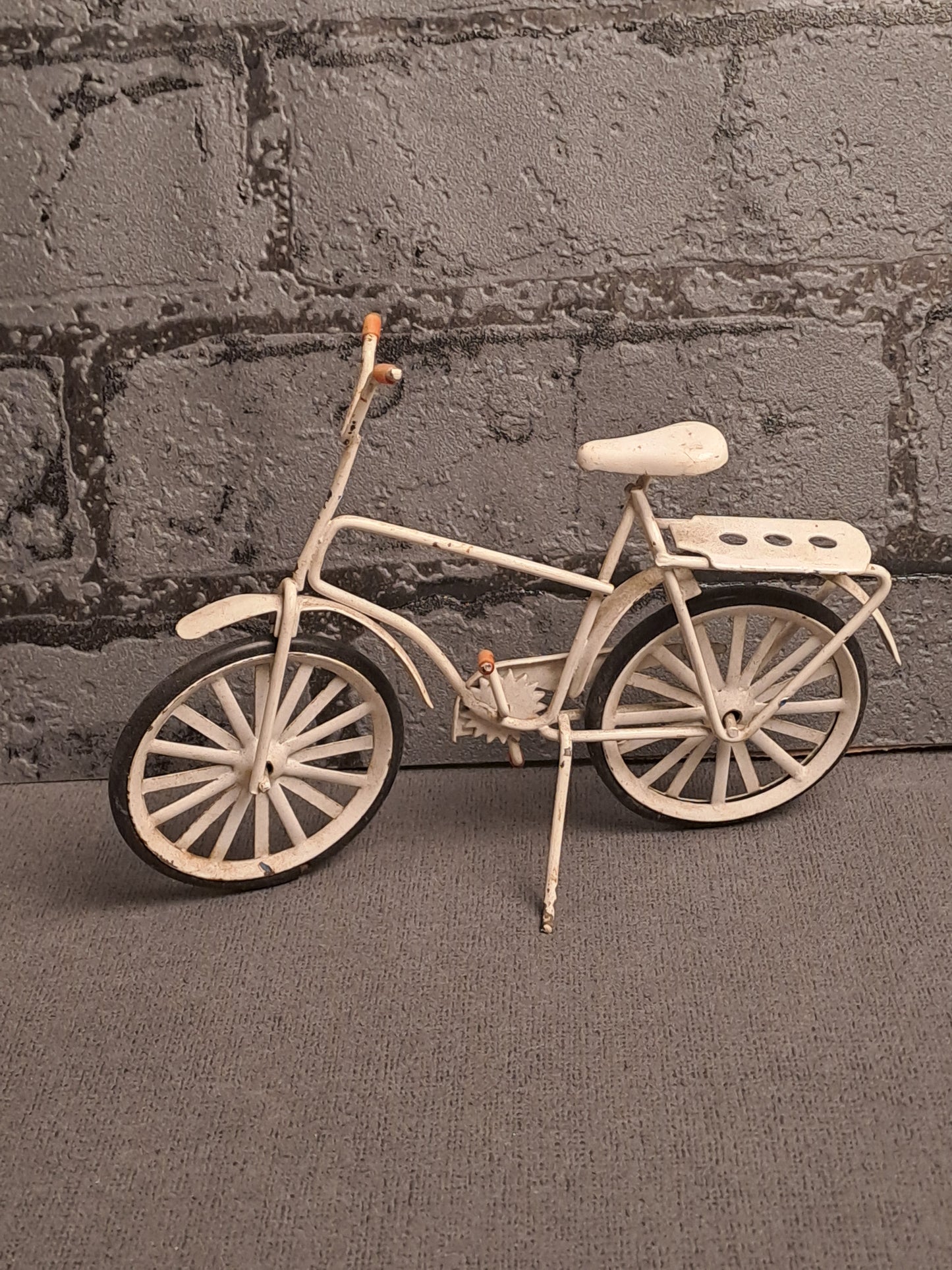 Vintage Deco Bikes / Vintage Deko Cykler