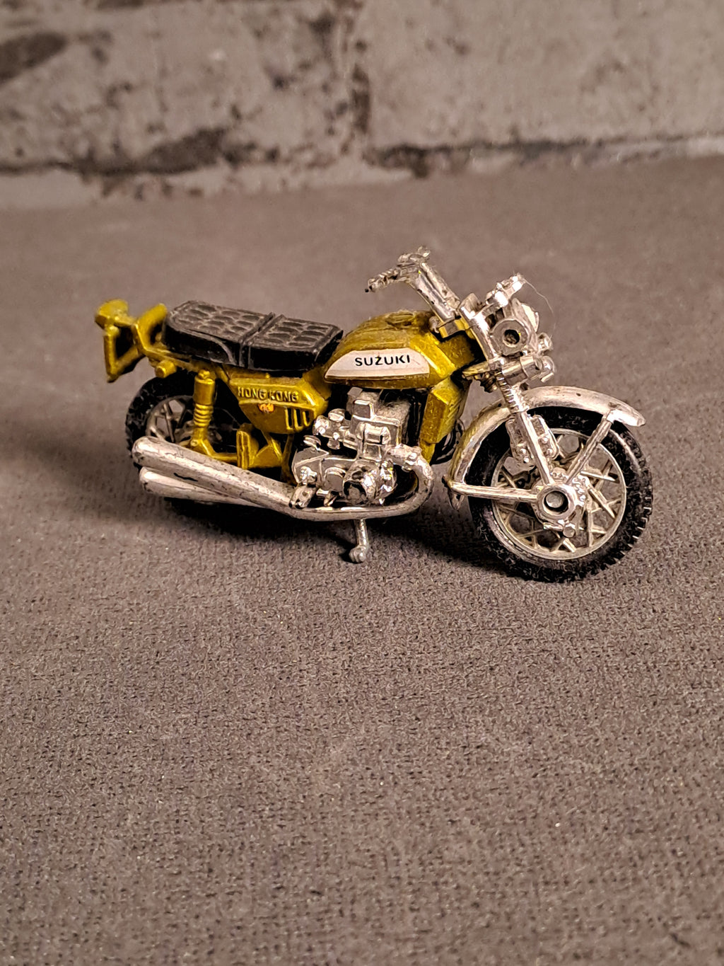 Die Cast Motorcycle Suzuki GT750 1980's