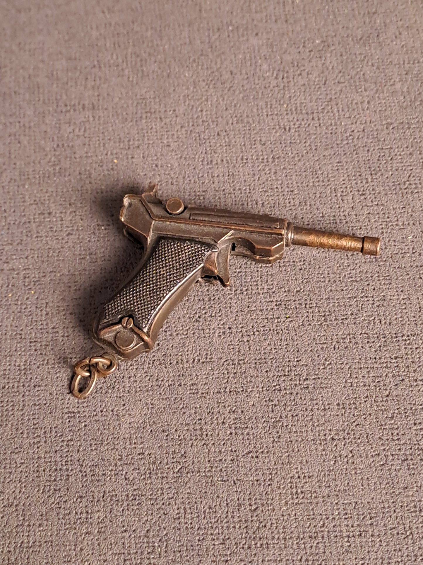 Key Ring Mini Gun Luger 1970's / Nøglerings Mini Pistol Luger 1970'erne