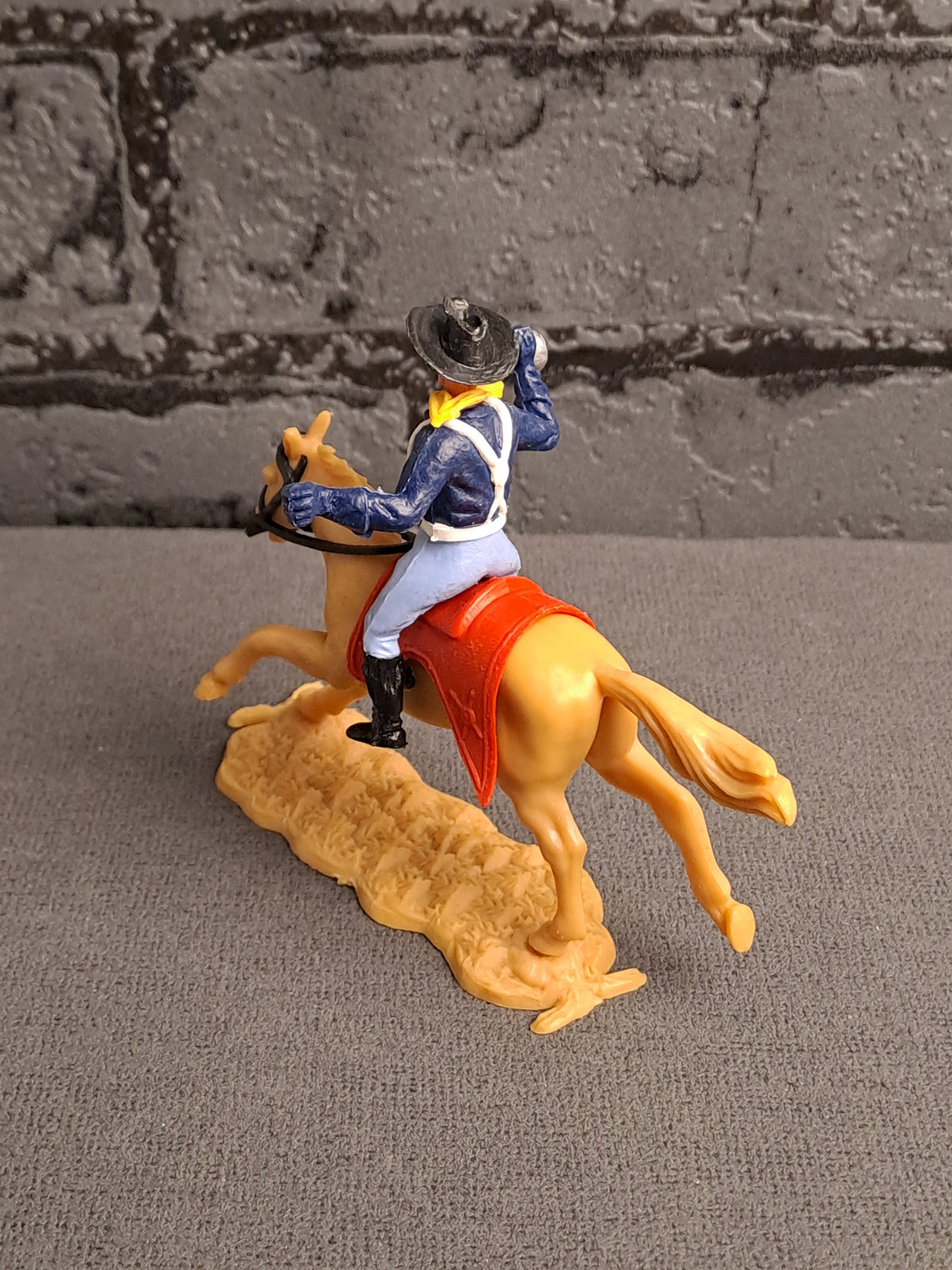 Timpo Toys U.S Cavalry Soldier on Horse / Timpo Toys U.S Kavaleri Soldat på Hest