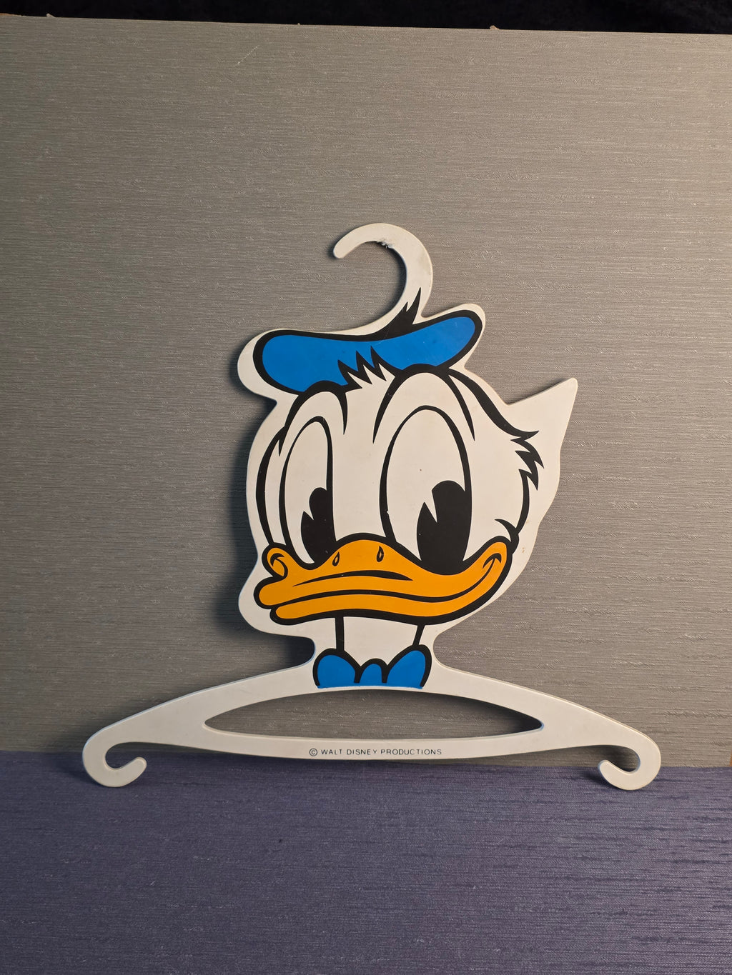 Disney Hanger. Donald Duck