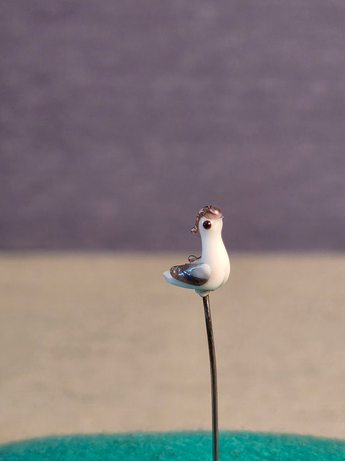 Bird pin