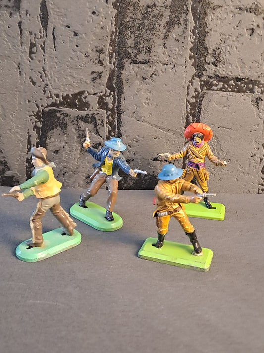 Britains Deetail x4 Cowboys