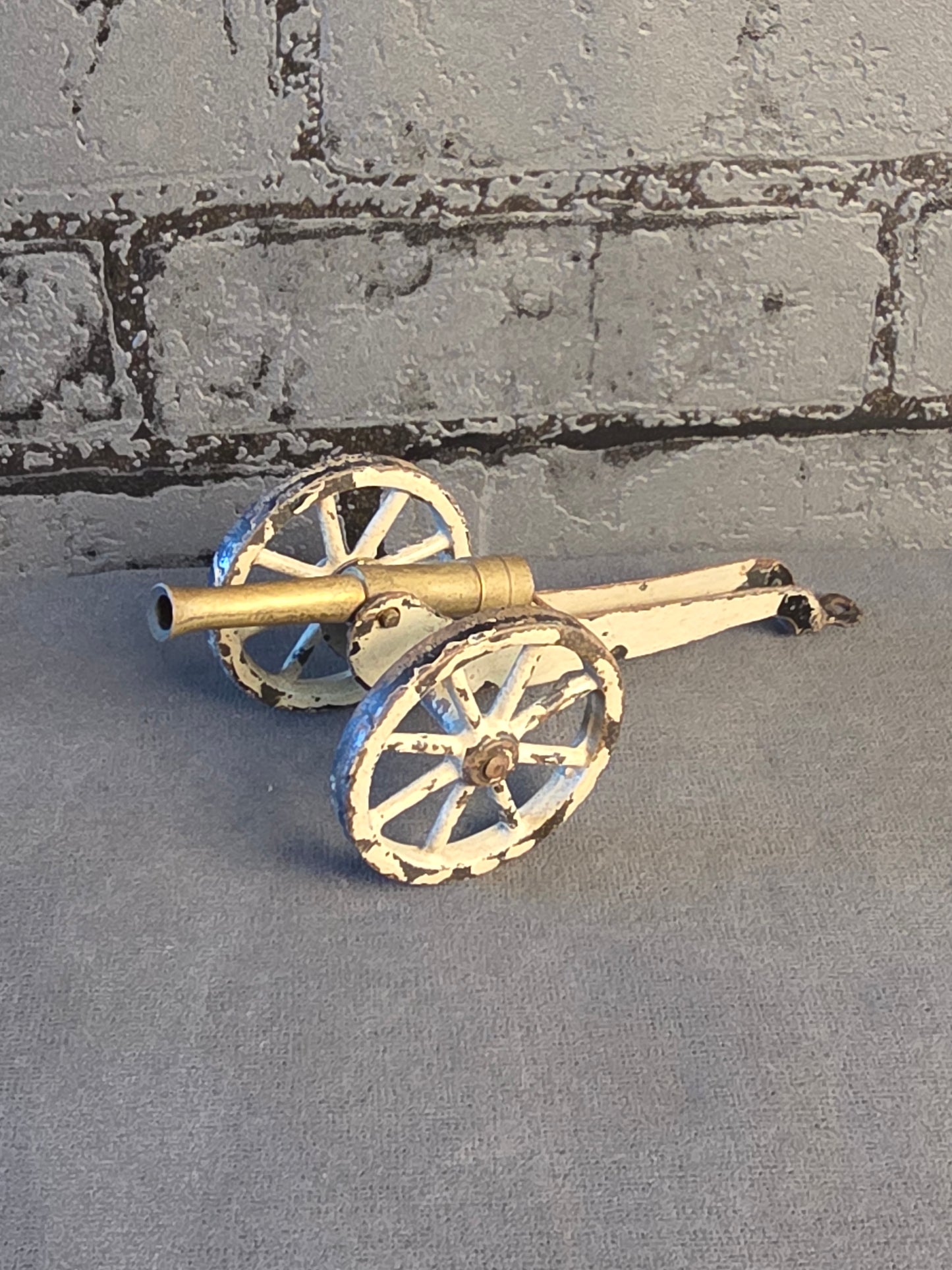 Antik Kanon. 16 cm.